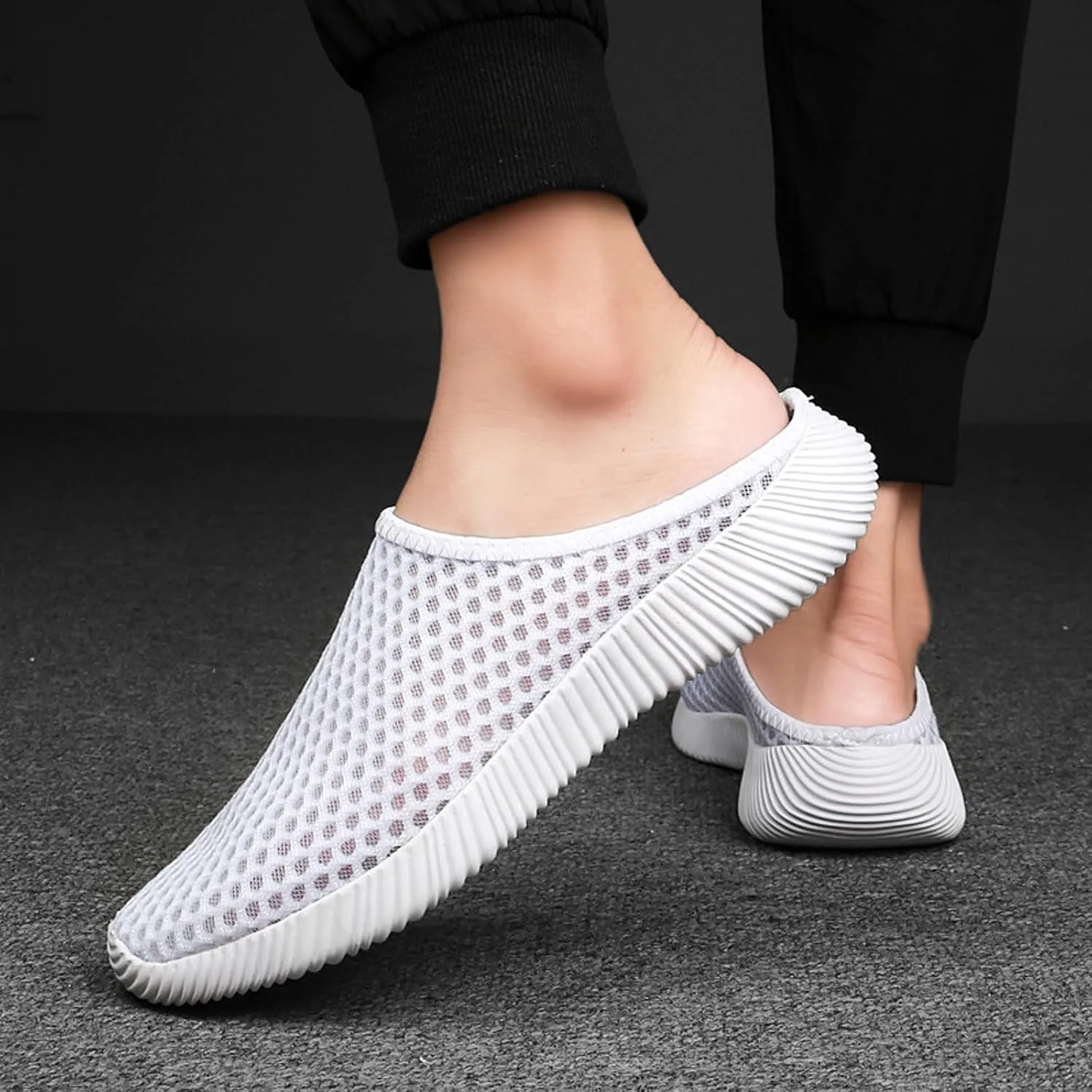 Mens Slip On Men's and Women's Same Mesh Breathable Lightweight Slingback Toe Toe Beach Sports and Casual Shoes