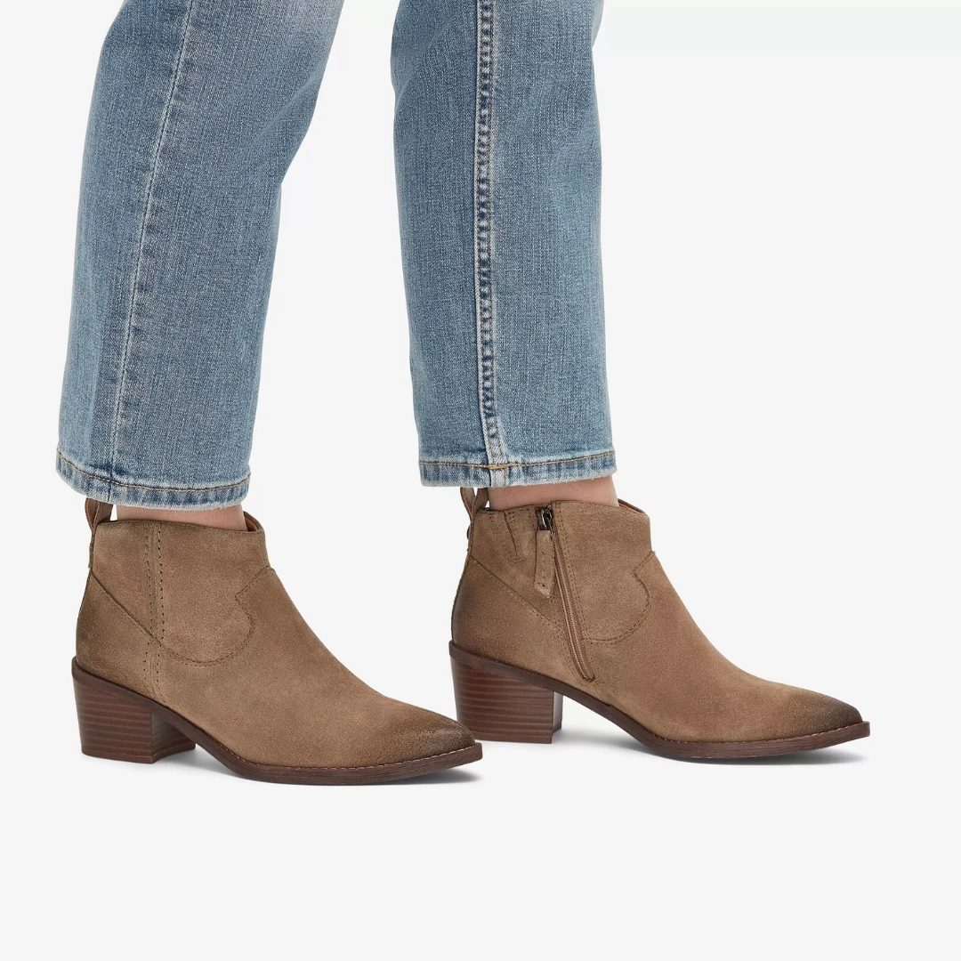 Morzine Sky Stable Support Snowy Path