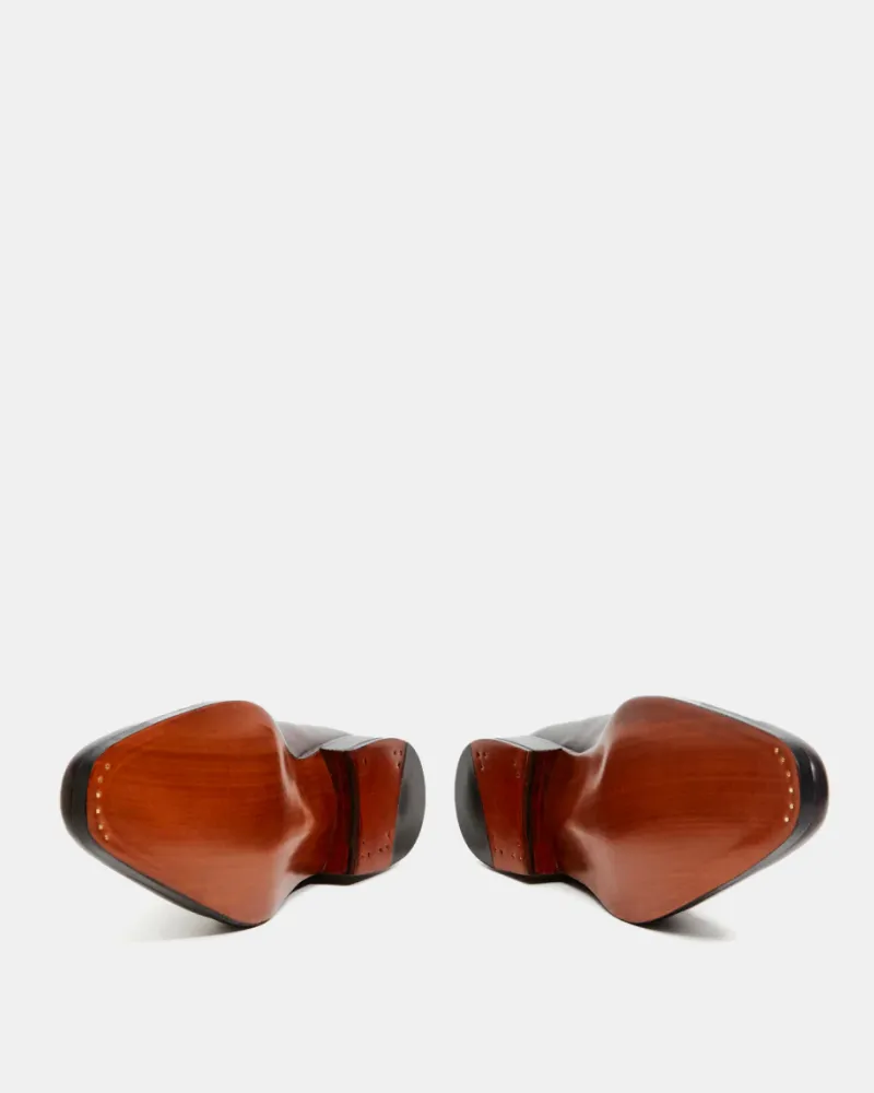 Shiny look Museum Oxblood Leather Derby Dress Shoe