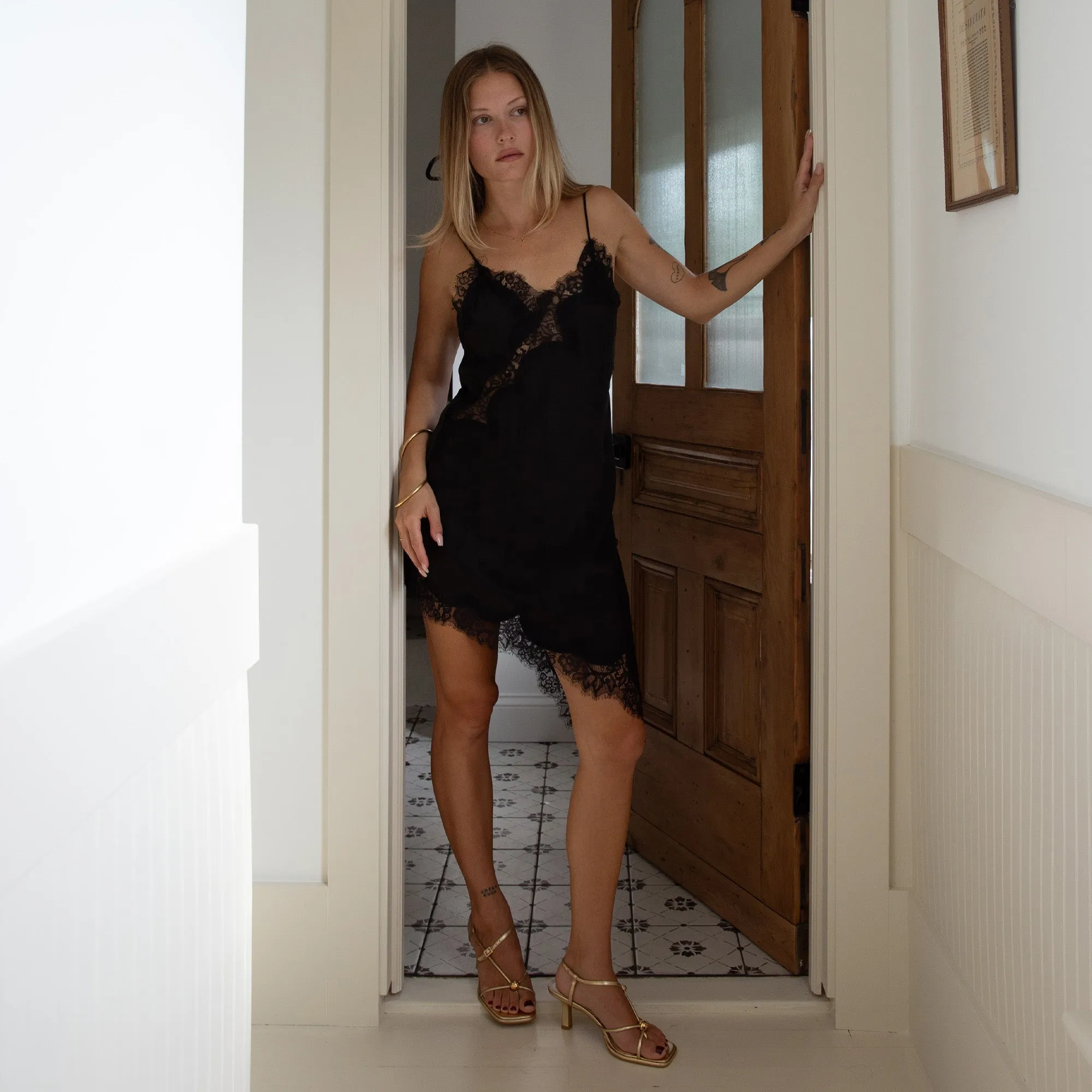 MYLEE HEELS GOLD DISTRESSED LEATHER Timeless Comfort