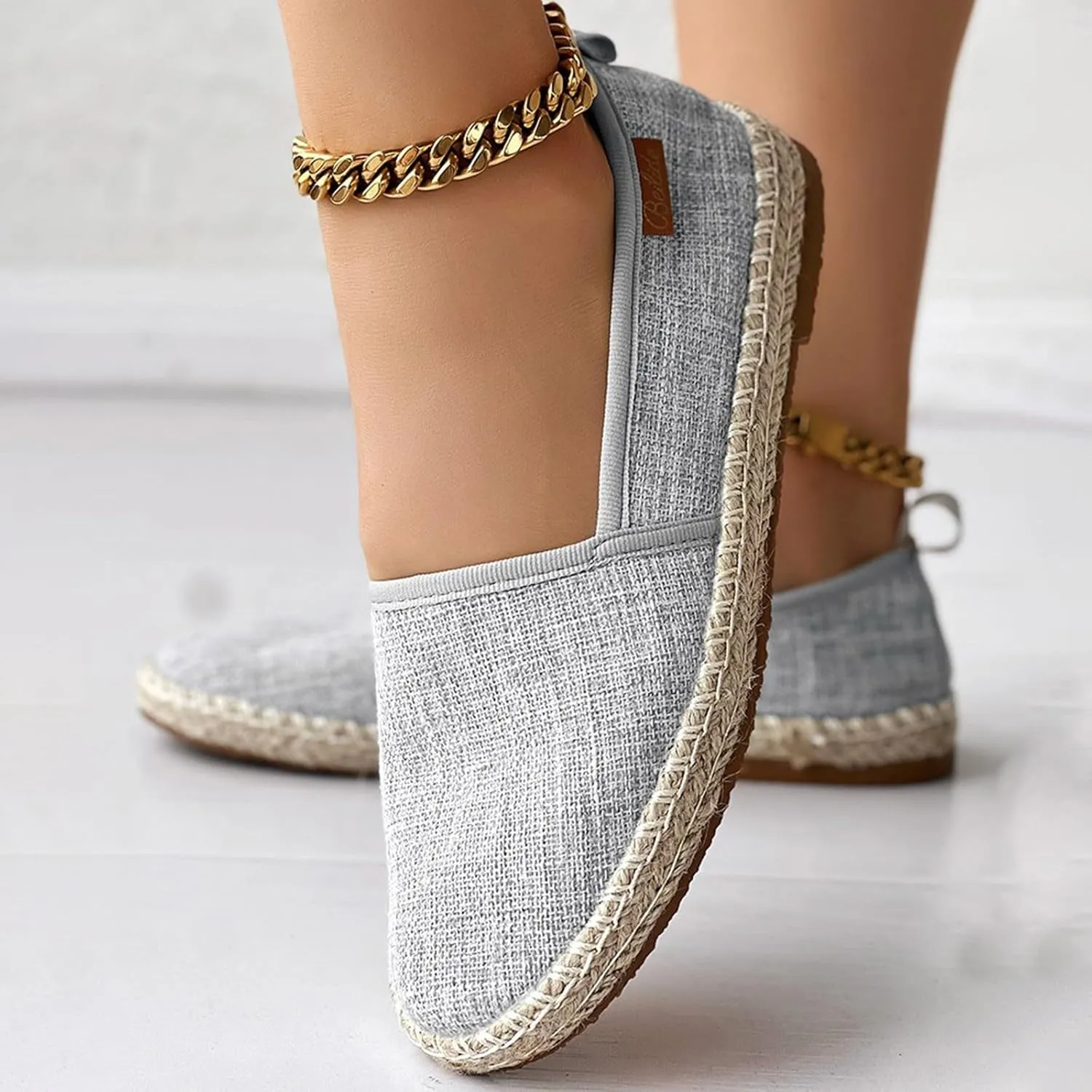 New Round Toe Casual and Comfortable Flat Soled Large Size Slip On Women's Flat Soled Casual Shoes Top Sneaker