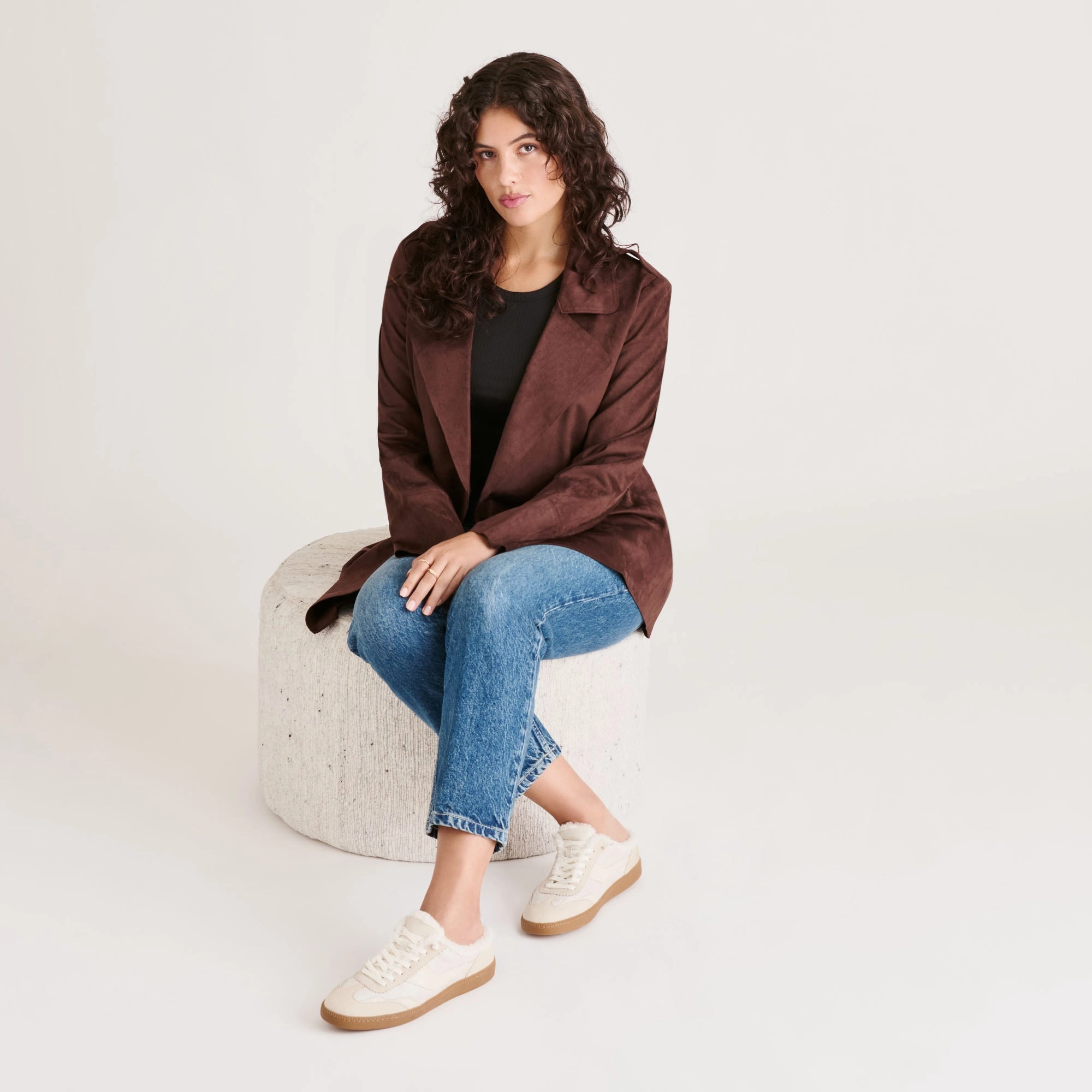 track and field athletes' speed Superior Cushioning NOTICE SLIDE PLUSH SNEAKERS OFF WHITE CRACKLED LEATHER