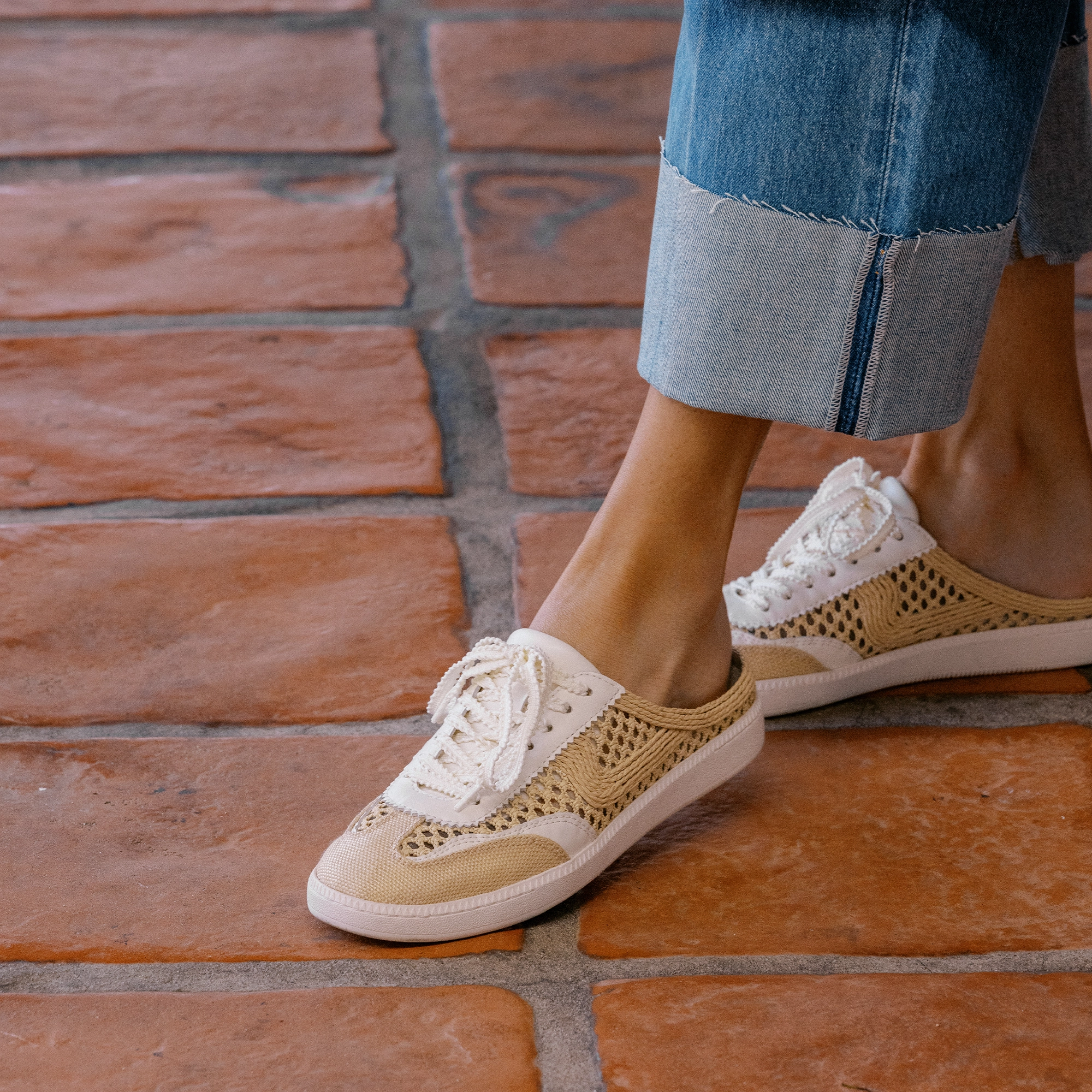 NOTICE SLIDE WOVEN SNEAKERS LT NATURAL WOVEN RAFFIA Structured wear professionals