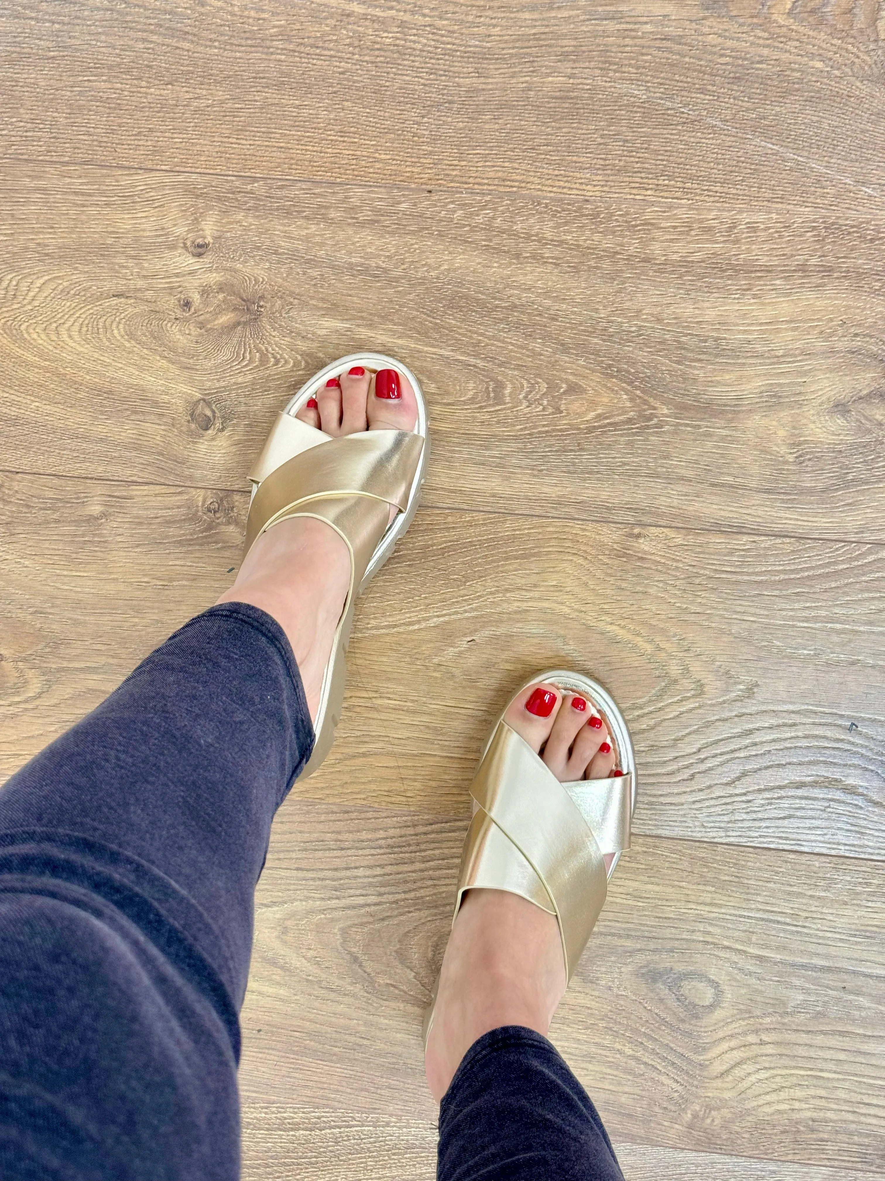 Pandora Cross Over Strap Mule
