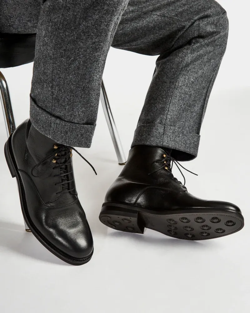 Black Plain-Toe Boot Mud Resistant Functional Minimalist Performance Wear