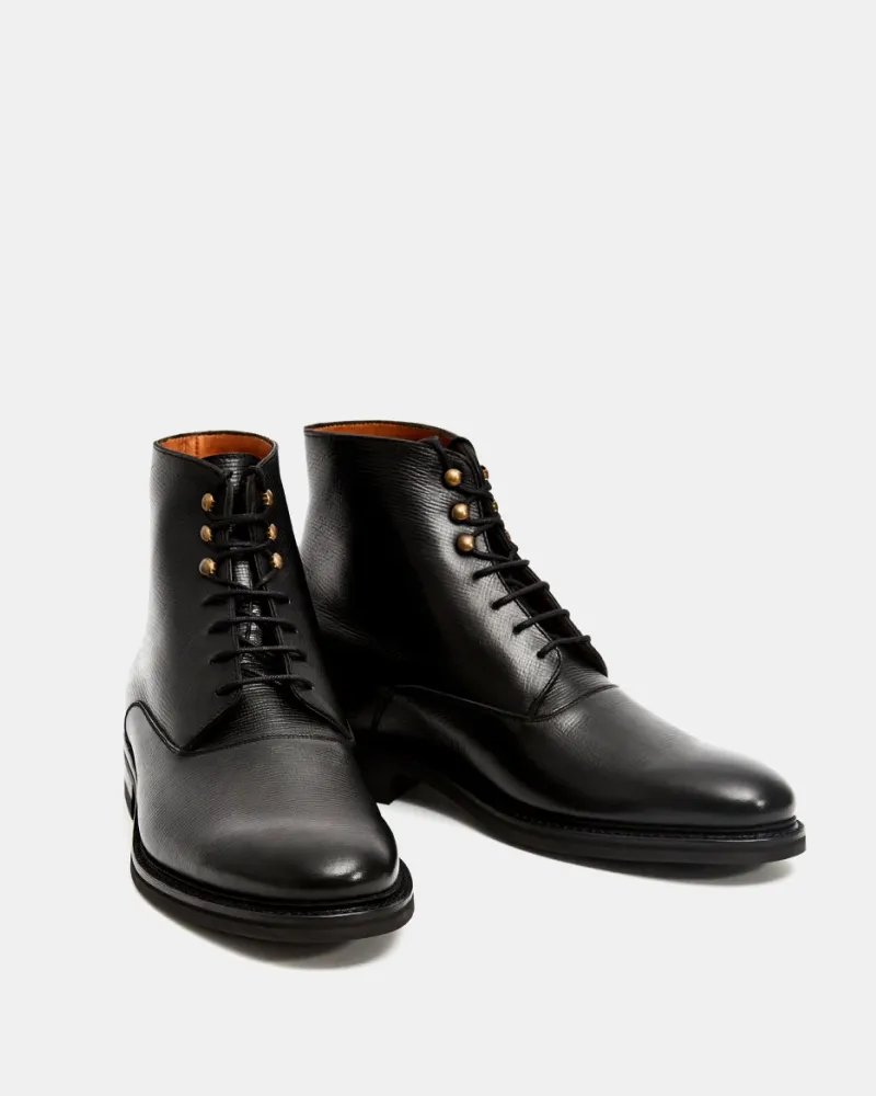 Breathable Upper Crisp Finish Black Plain-Toe Boot