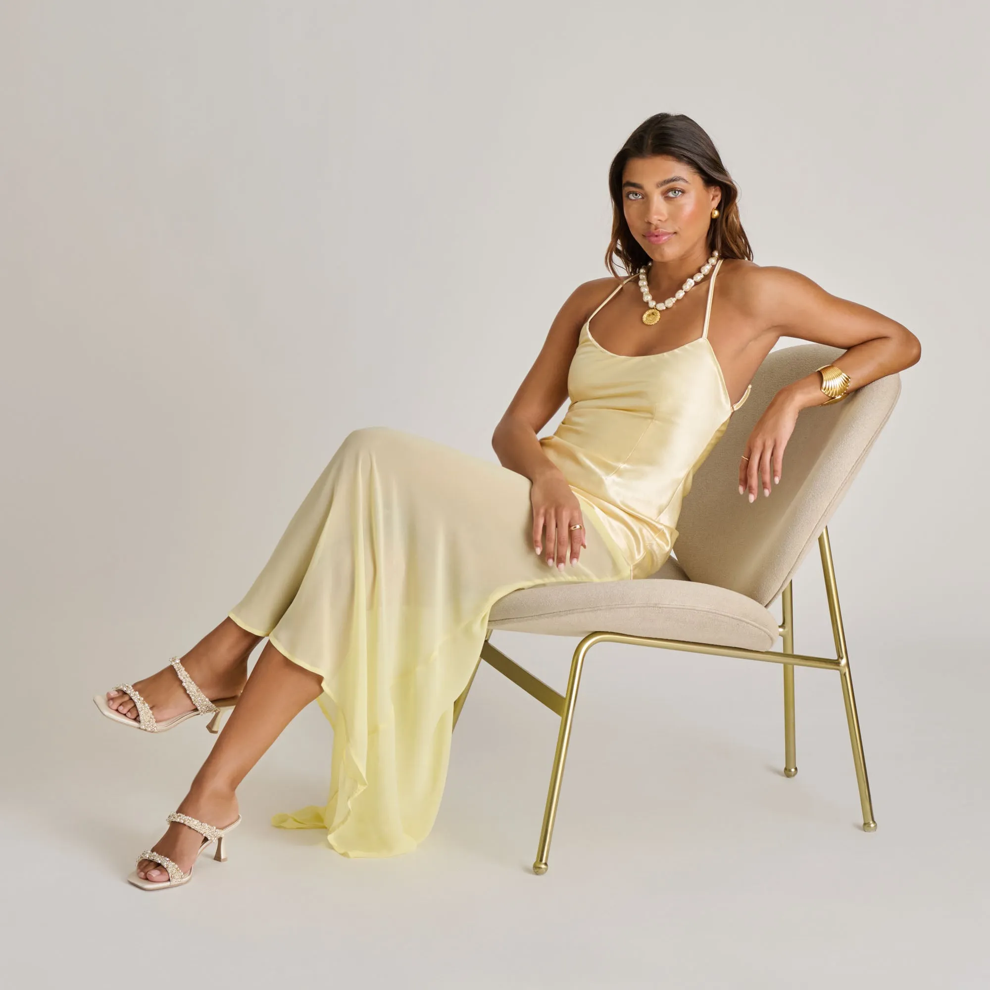 Minimal Glow Shock Ease GENORA RHINESTONE HEELS IVORY RHINESTONE