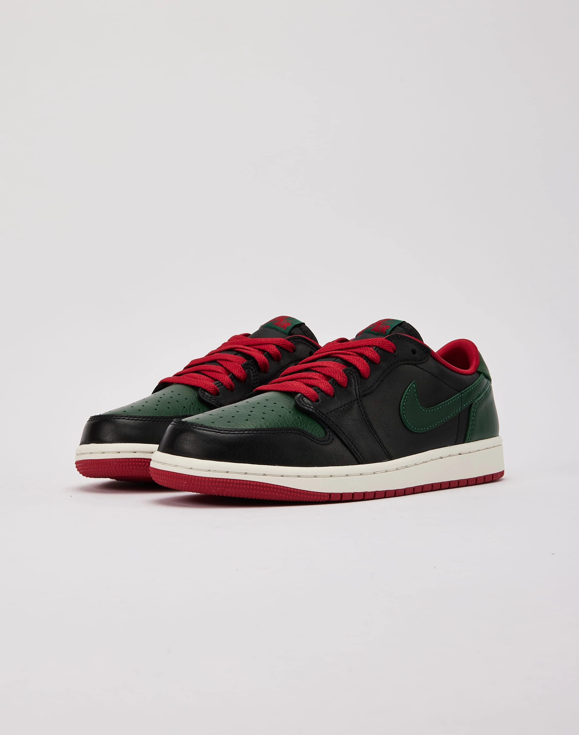 Jordan Air Jordan 1 Retro Low OG 'Black and Gorge Green' student