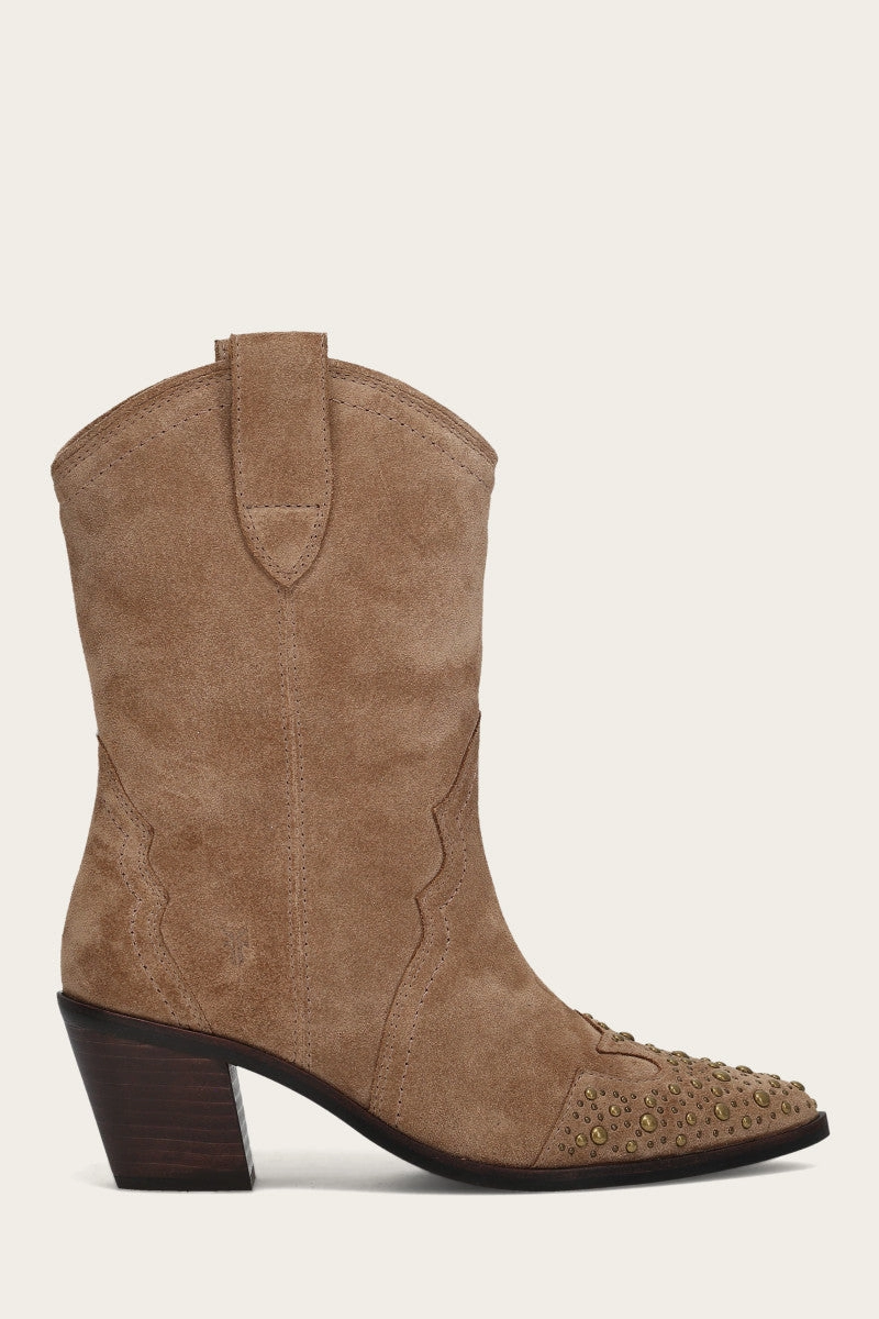 Sara Wingtip Stud Reliable Protection