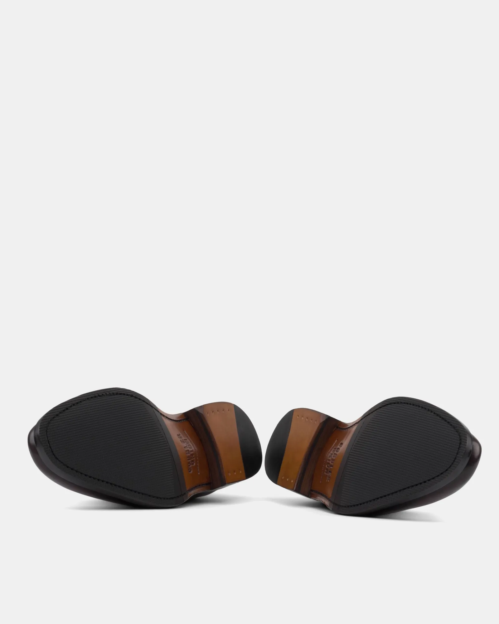 Alex Brown Wingtip Derby with Half-Rubber Soles - 722 Modern Feel Busy Office