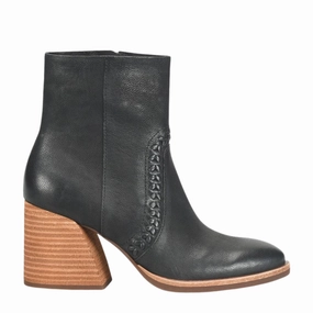 Shilo in Black Cushioned Base