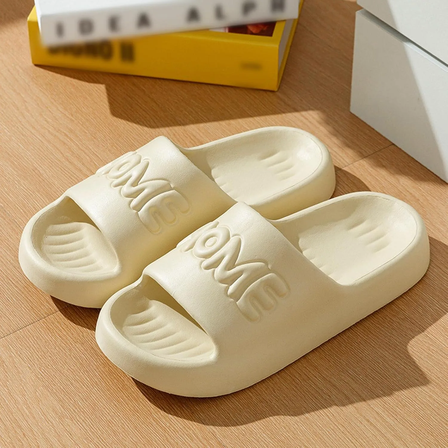Shower Sandals Ultra Comfort Non-Slip Shower Sandals Indoor and Outdoor Non Slip Quick Drying Cloud Slides for Women with Arch Support