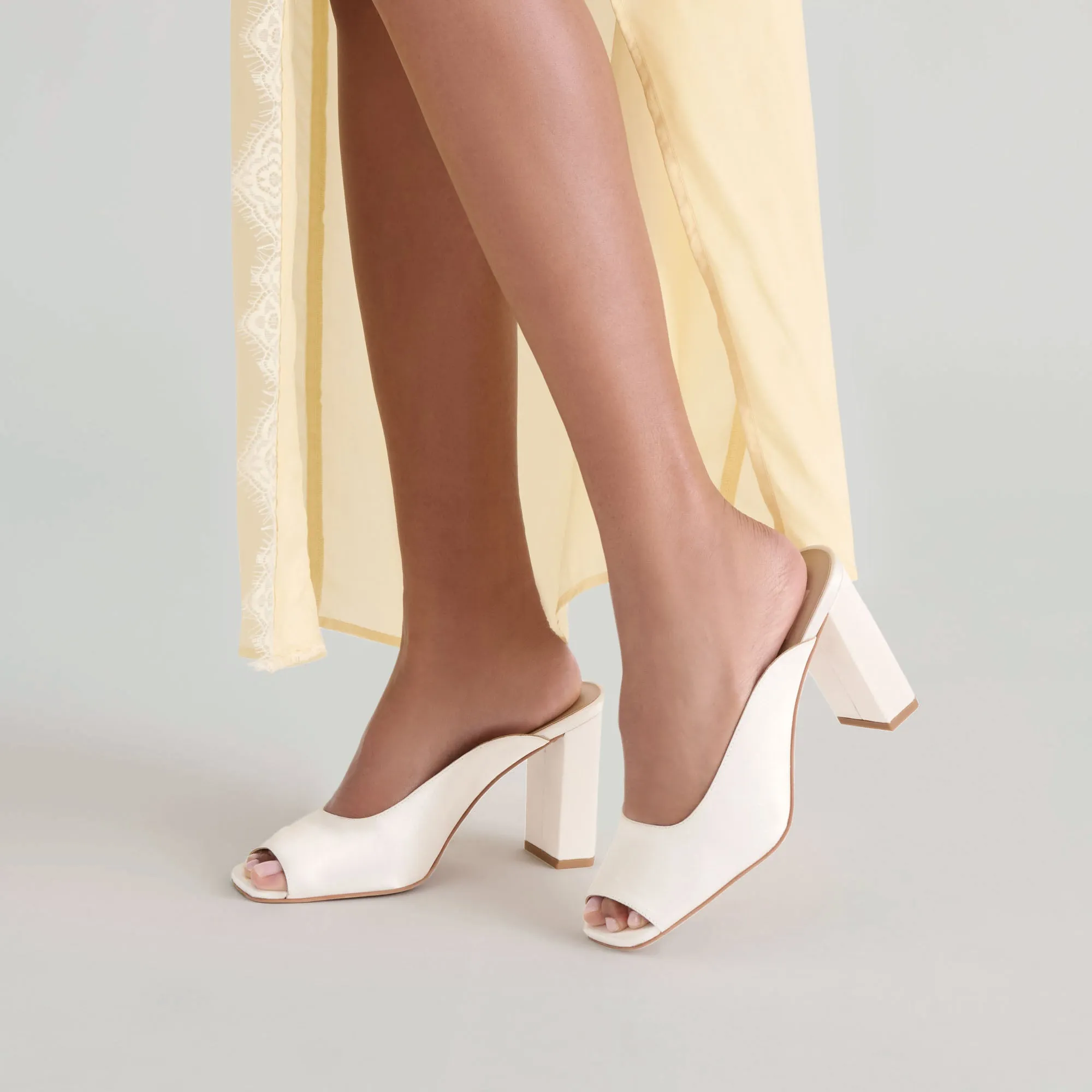 SABELA HEELS OFF WHITE SATIN Happy Hour Leg Spark