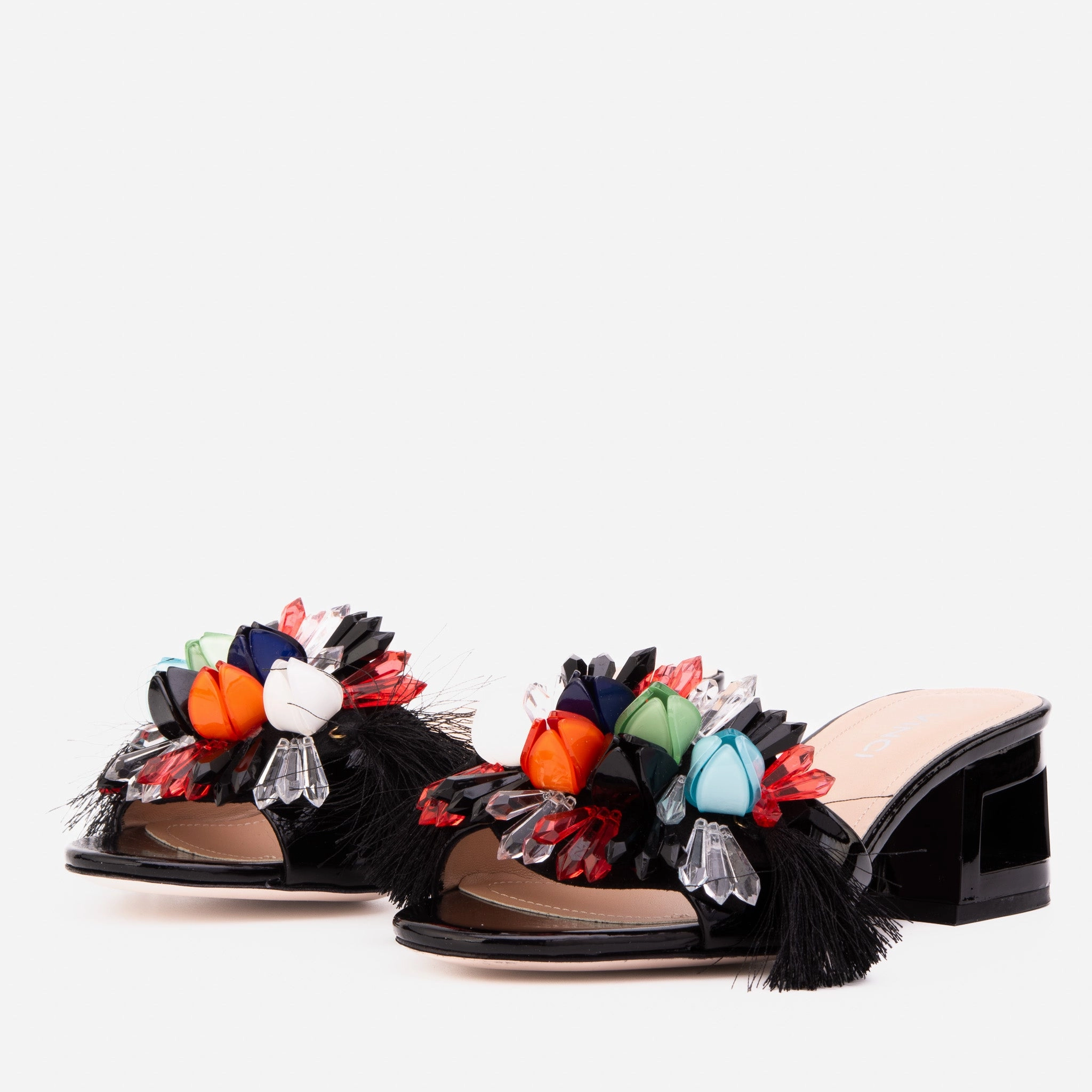 The Vigo Black Leather Block Heel Women Sandal Stretchable Material