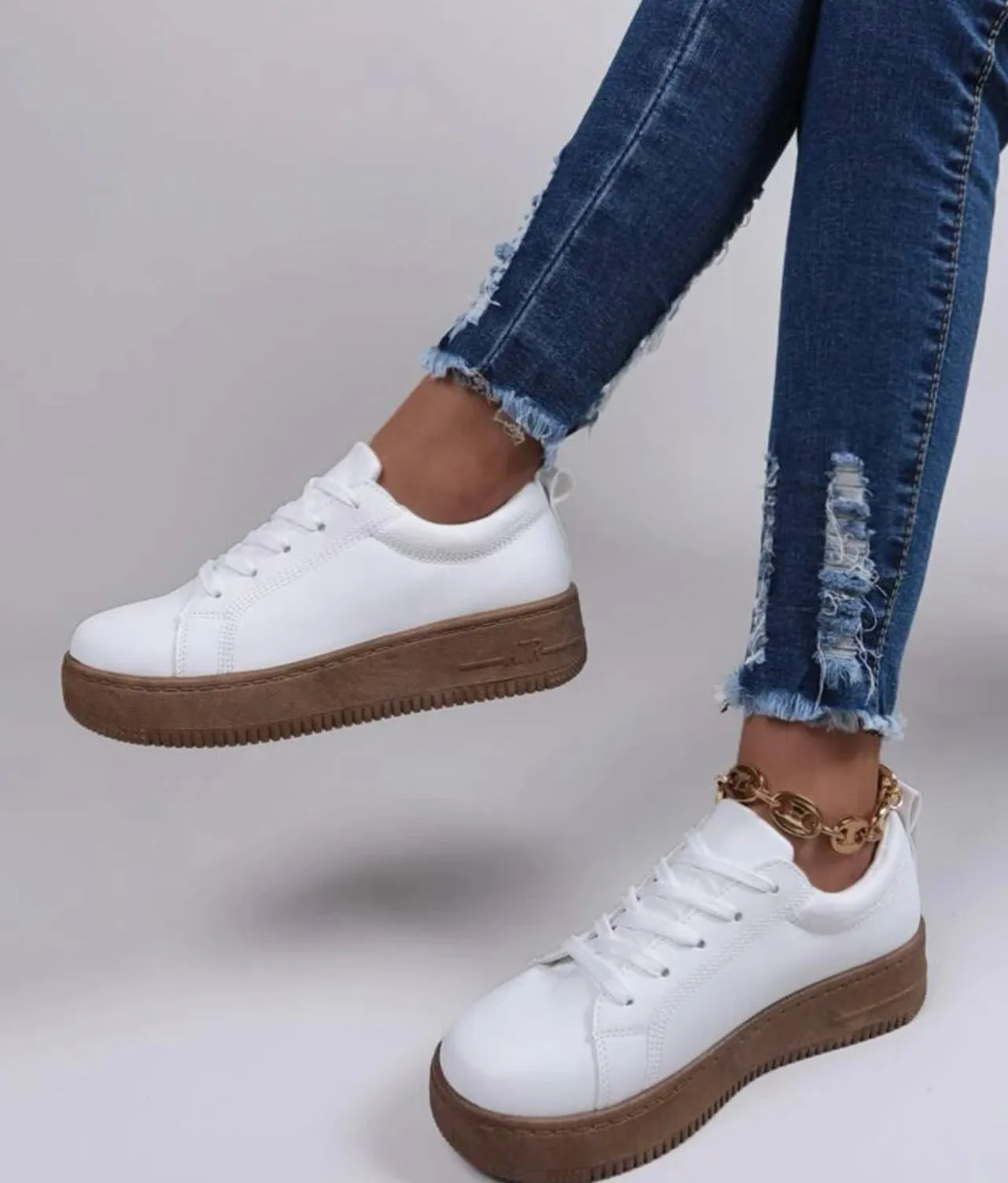 Stitch detail lace-up front skate shoes