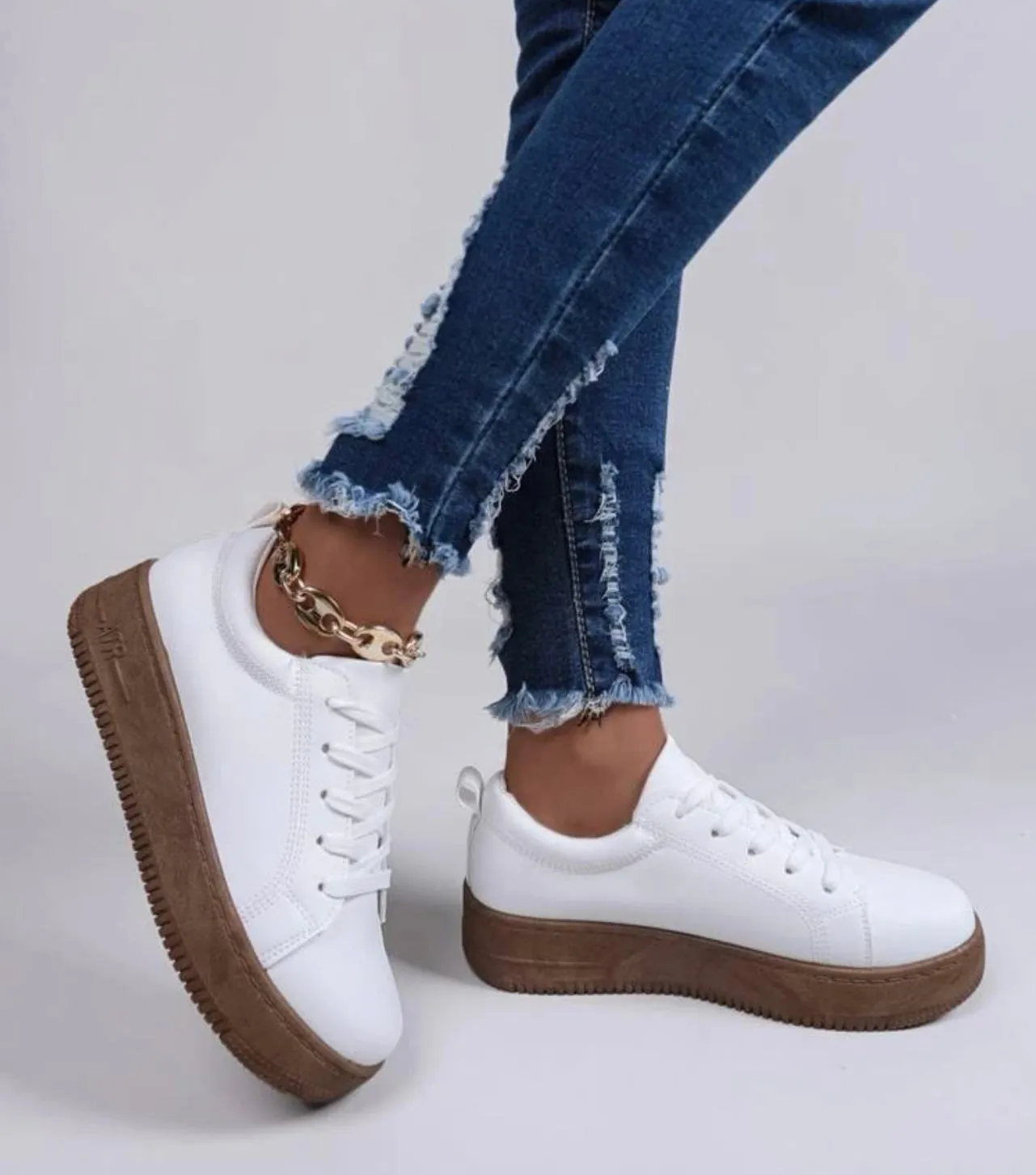 Stitch detail lace-up front skate shoes