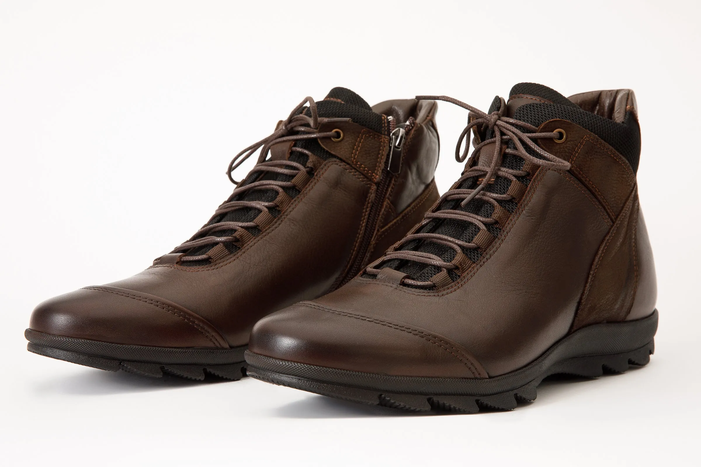 The Houston Leather Brown Lace-Up Casual Men Boot with a Zipper Paris Glow Heat resistant