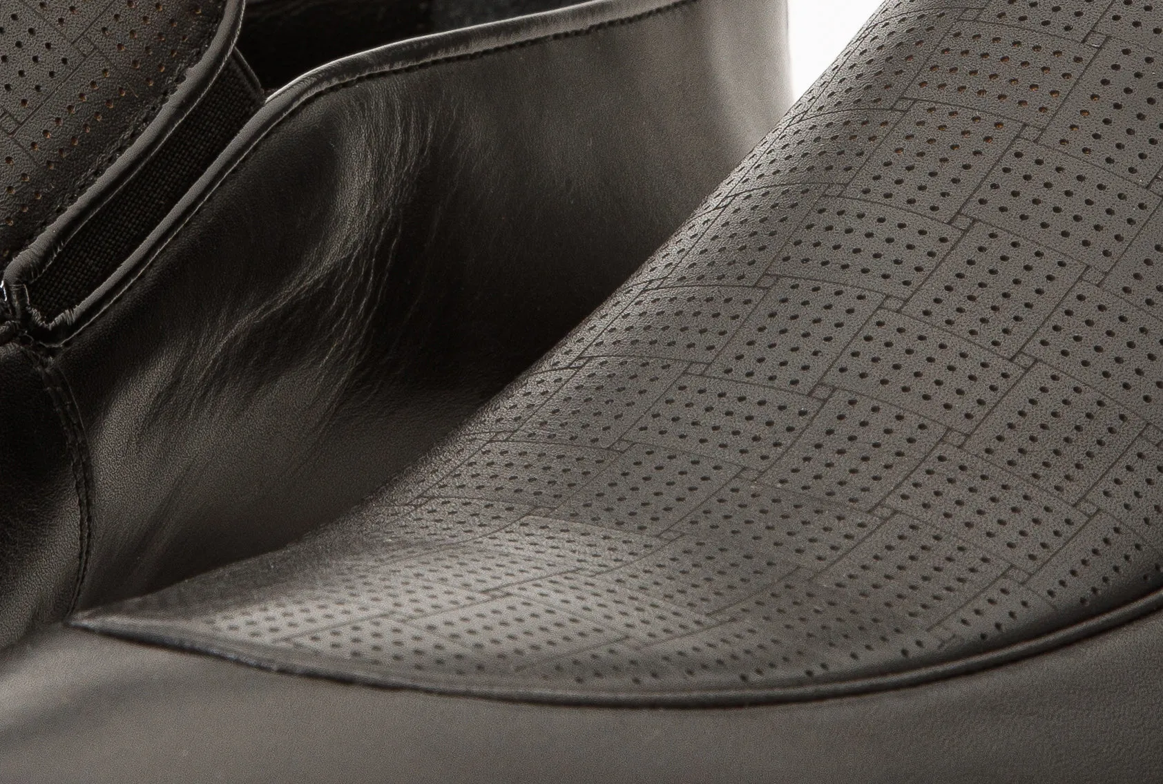 Clean Lines The Migues Black Leather Loafer Men Shoe