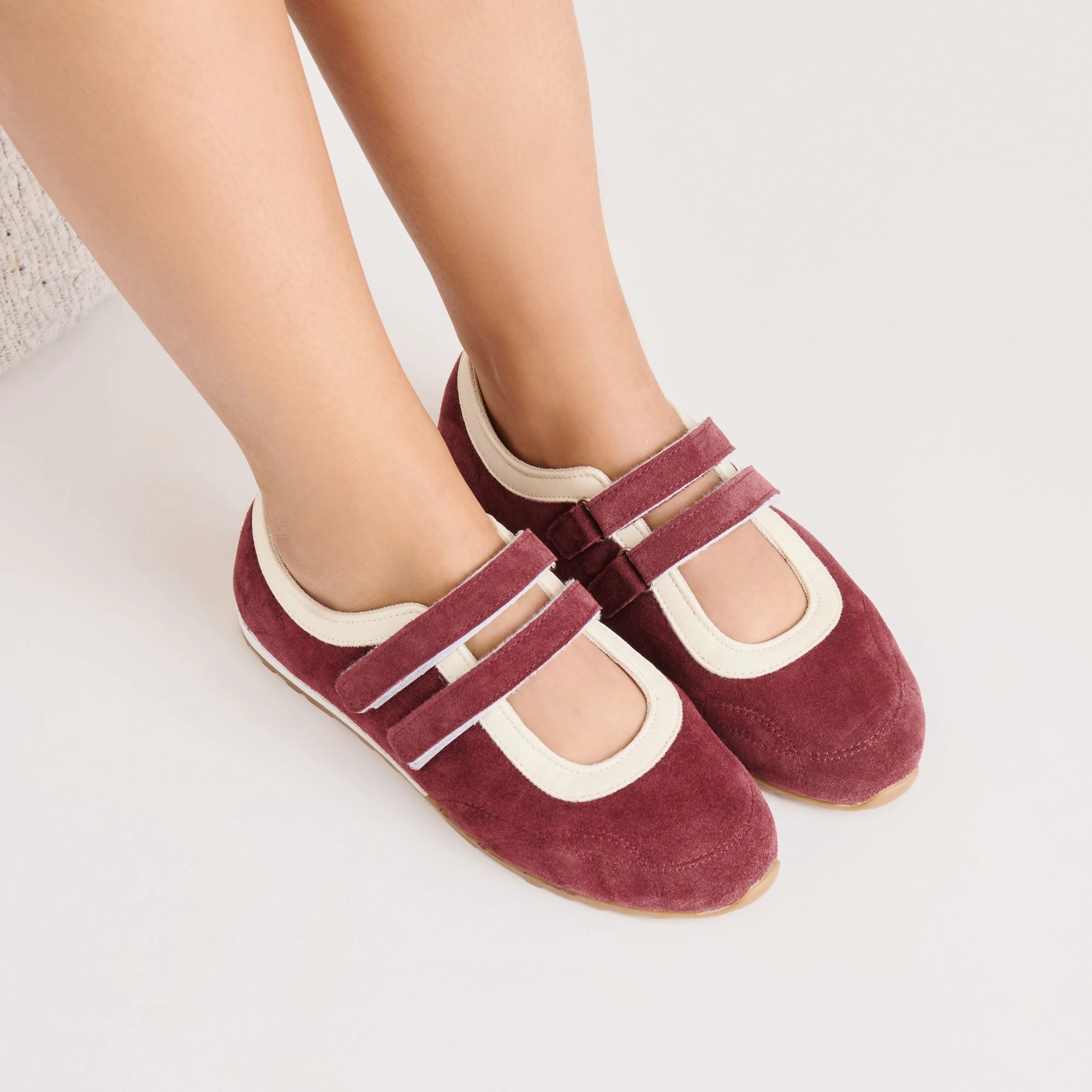 Machine wash SWAN SNEAKERS BURGUNDY SUEDE