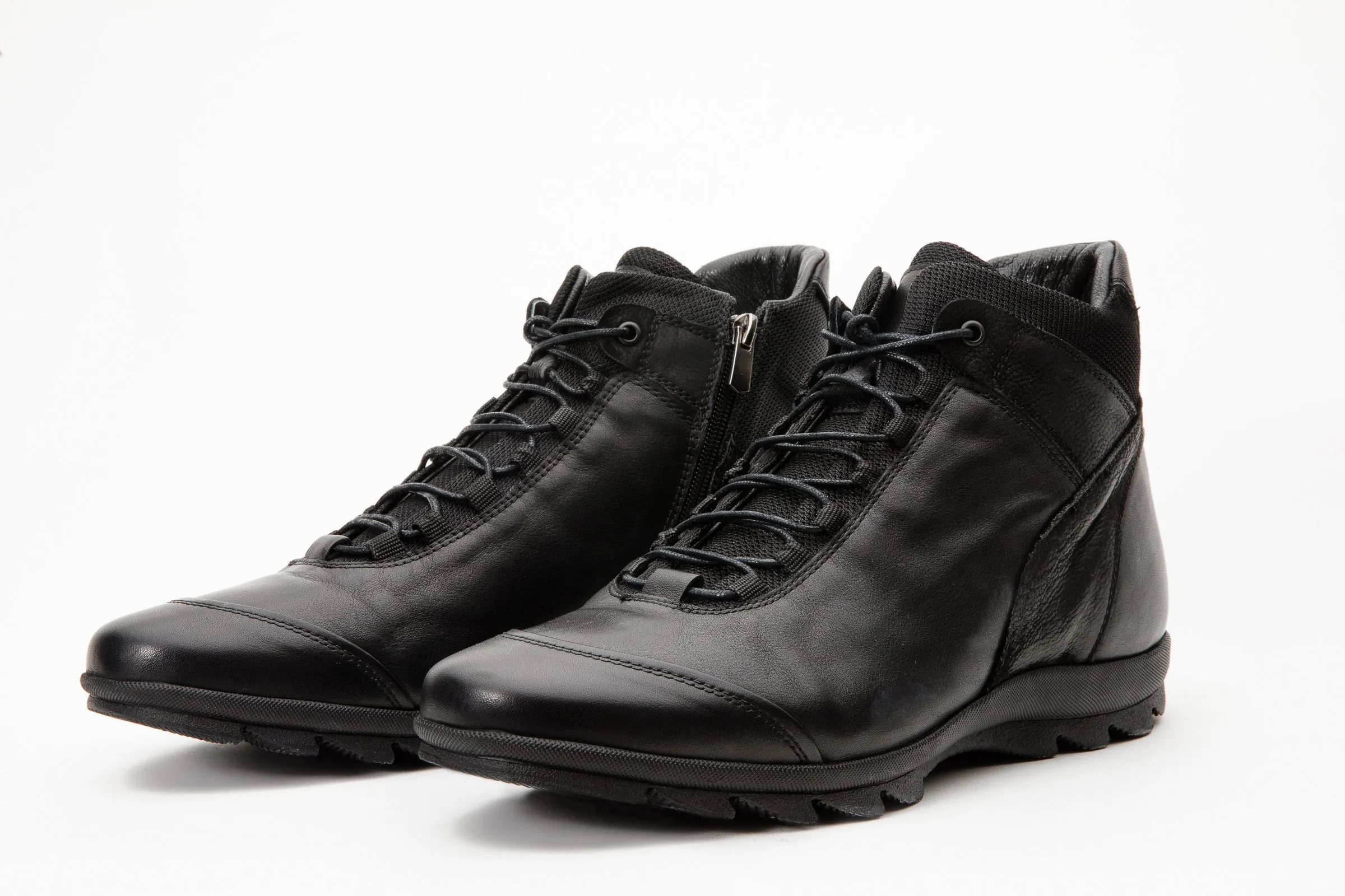 The Houston Leather Black Lace-Up Casual Men Boot with a Zipper Breathable Mesh Panels