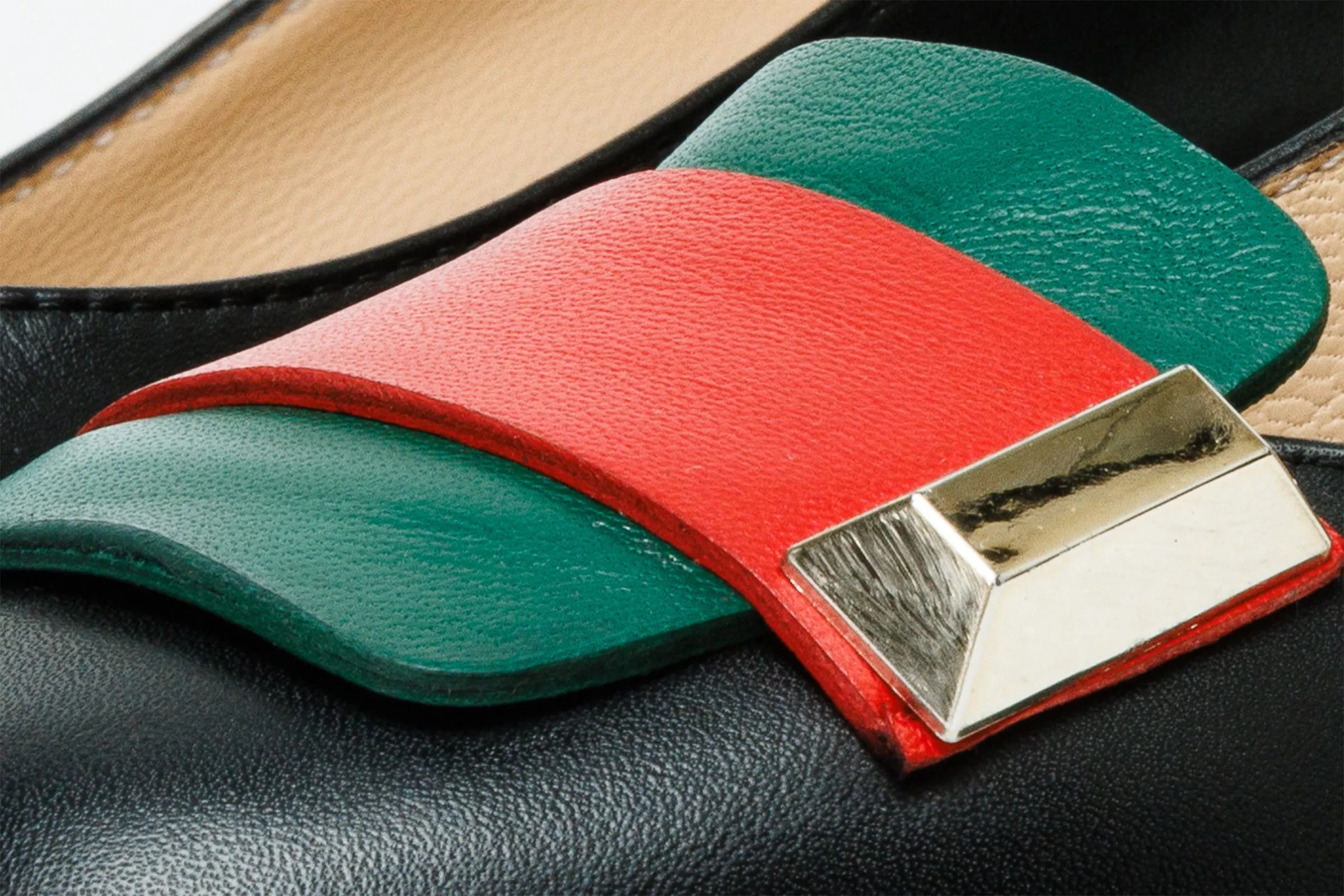 Alluring Silhouette The Olney Black Leather Block Heel Pump Women Shoe