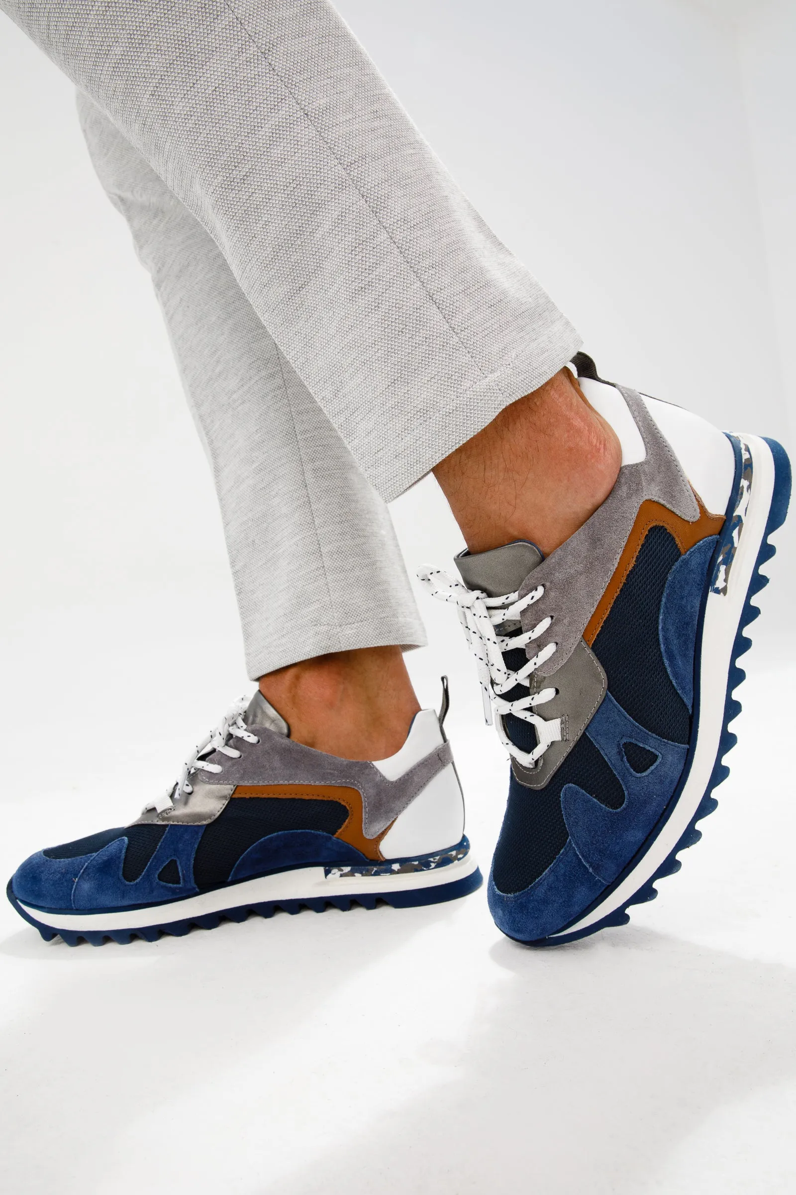 The Tyler Blue Leather Men Sneaker Ankle padding