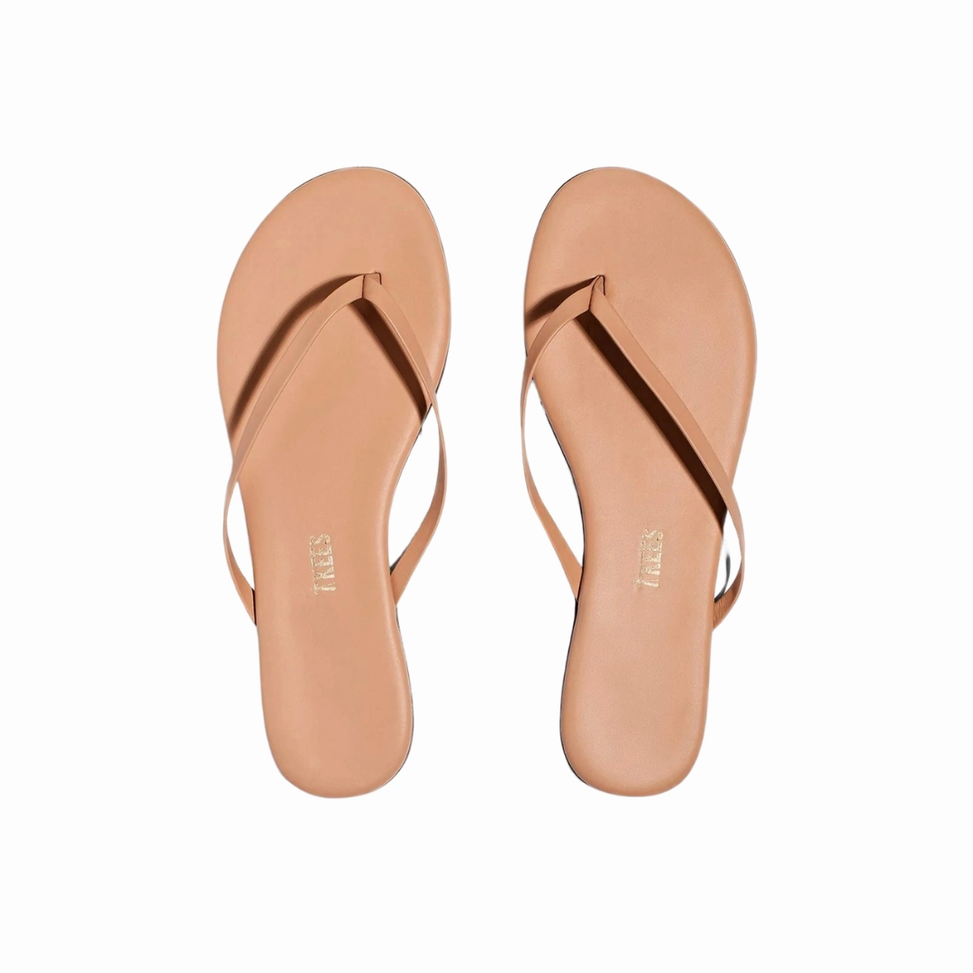 Ergonomic Contour Foundations Matte in Pout