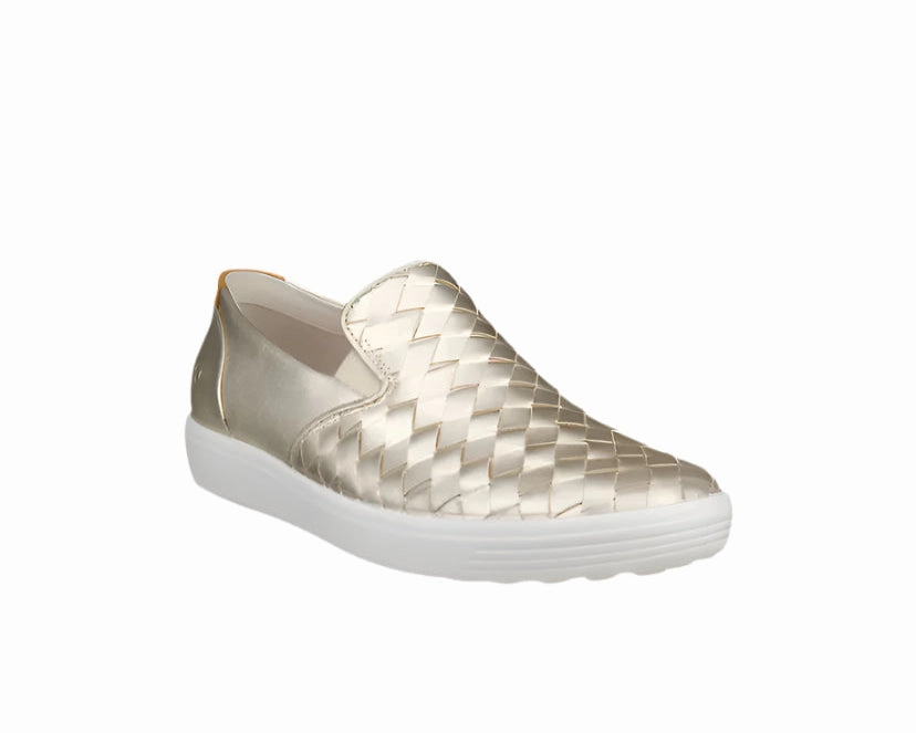 ECCO SOFT 7 WOVEN SLIP-ON WOMEN'S Shock Dispersing Sole Ventilation Perforations