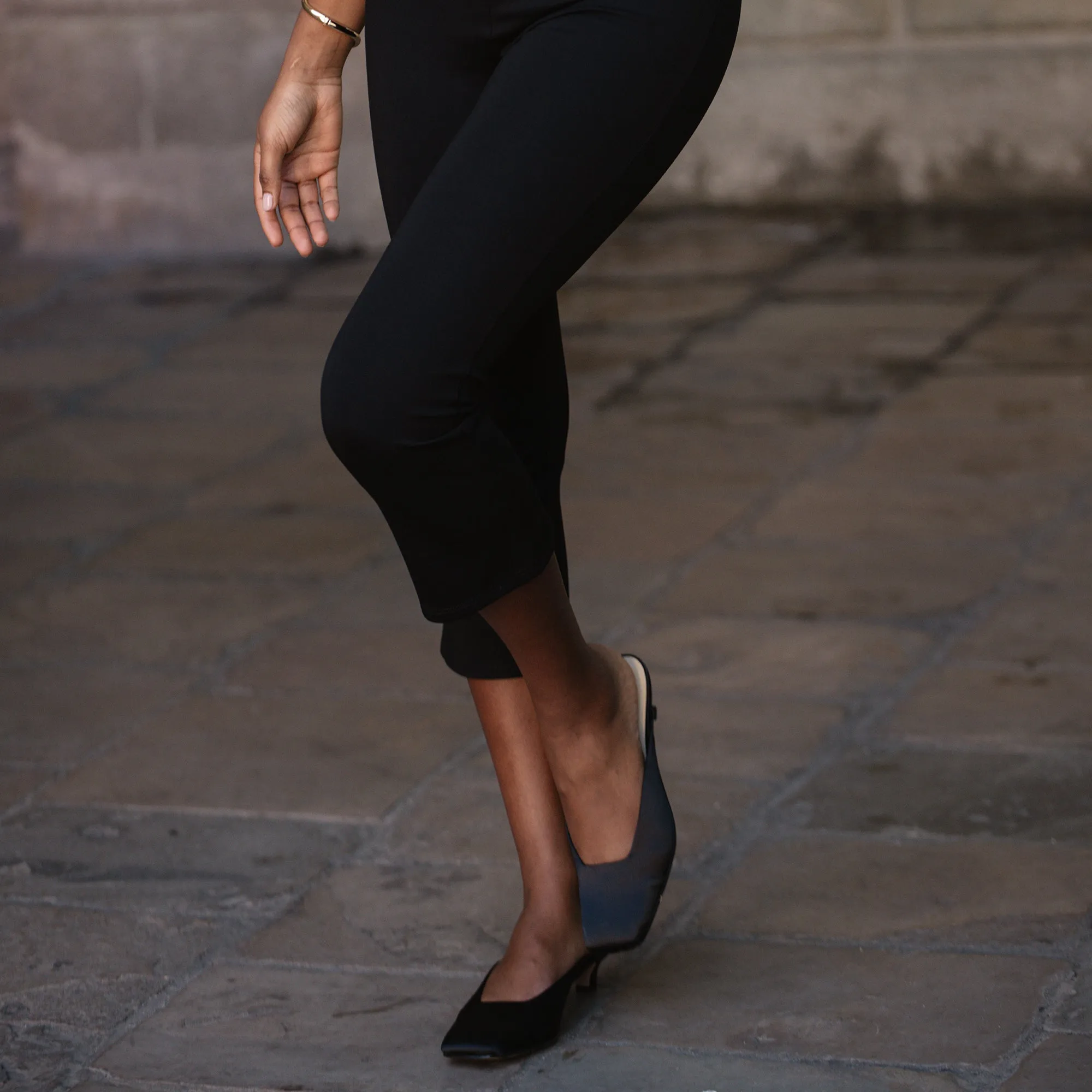 UMARA HEELS ONYX SATIN Gift Guard