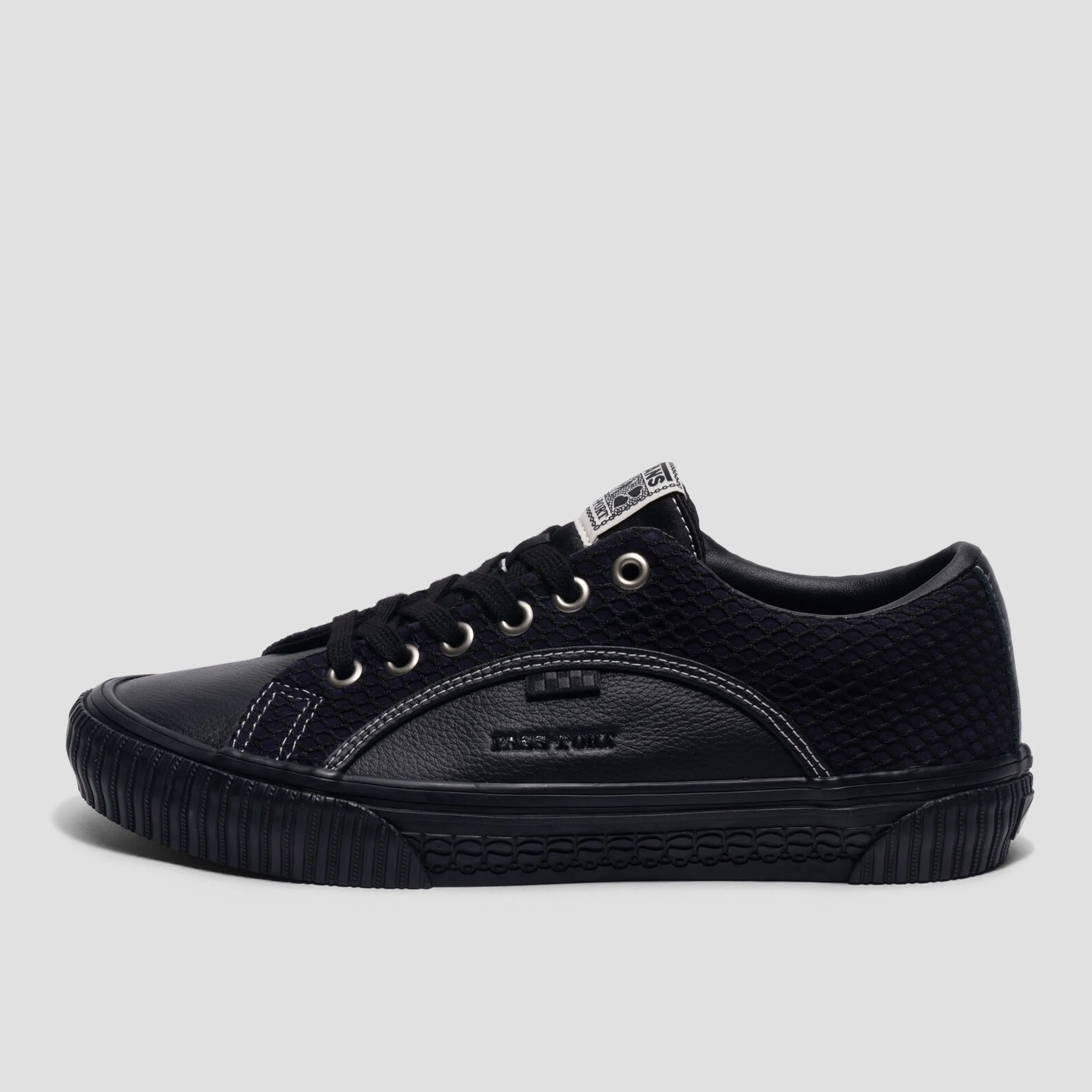 Vans X Passport Skate Lampin Skate Shoes Black / Purple
