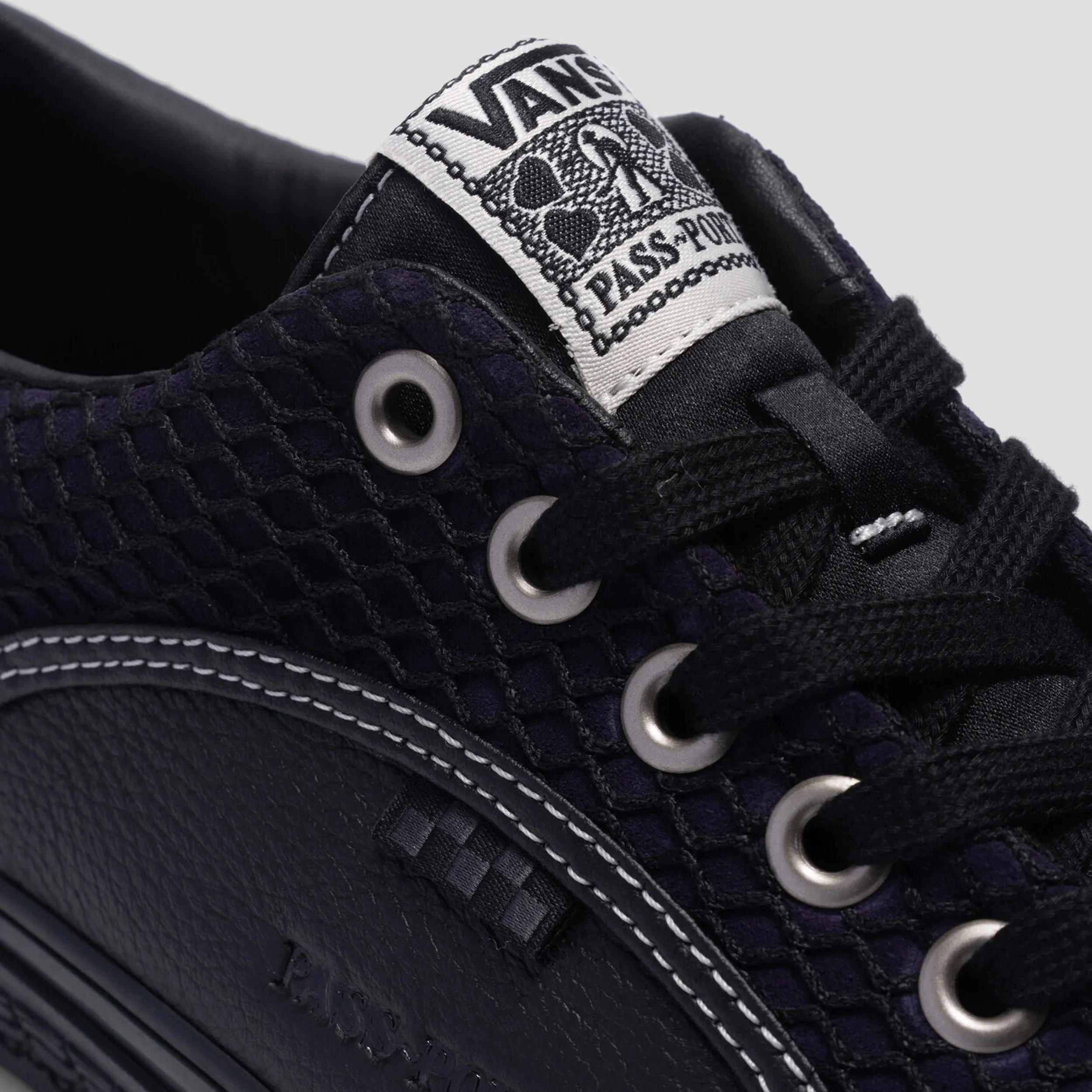 Vans X Passport Skate Lampin Skate Shoes Black / Purple