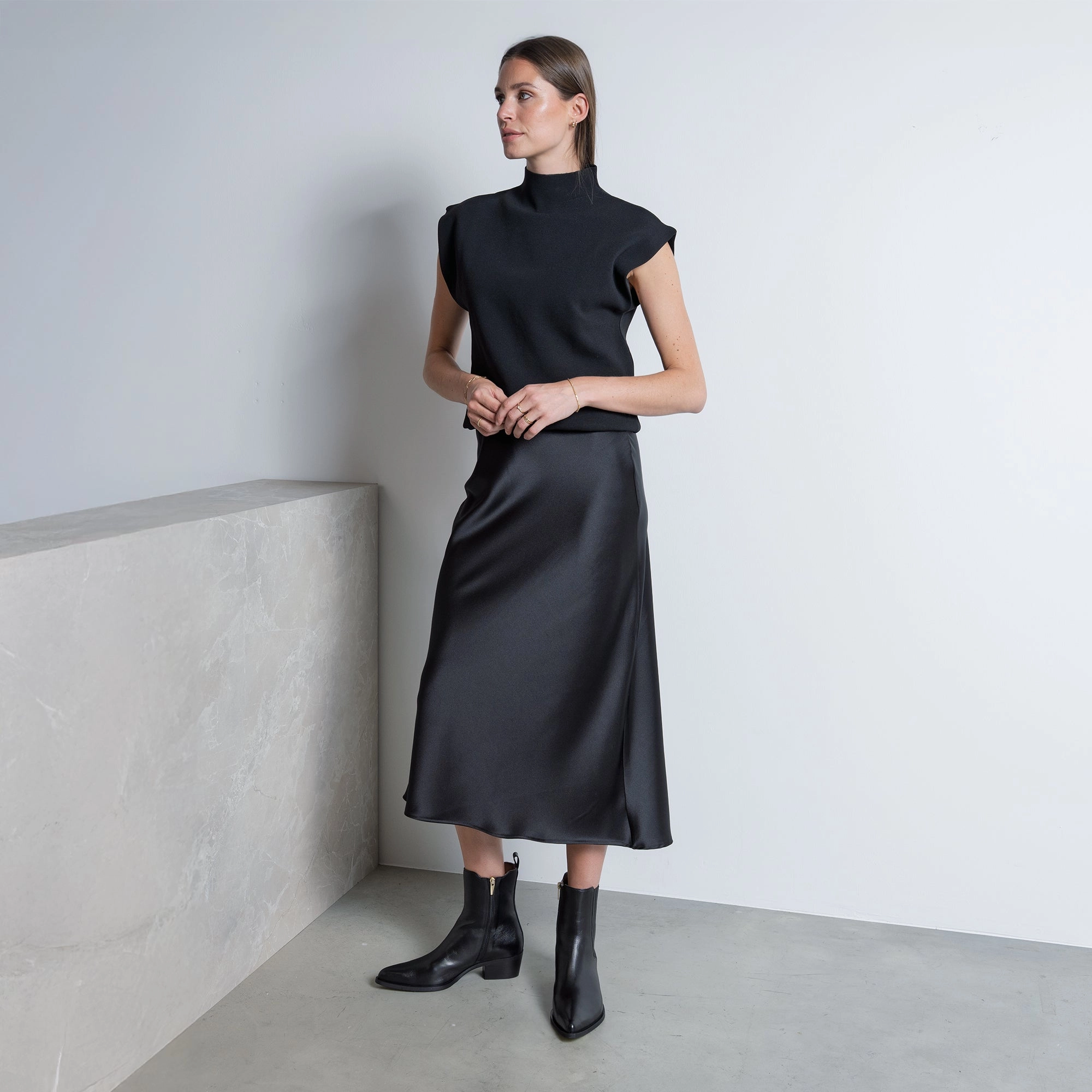 Elasticated Collar Rubber Toe Guard Vend?me Amandine black calfskin leather boots