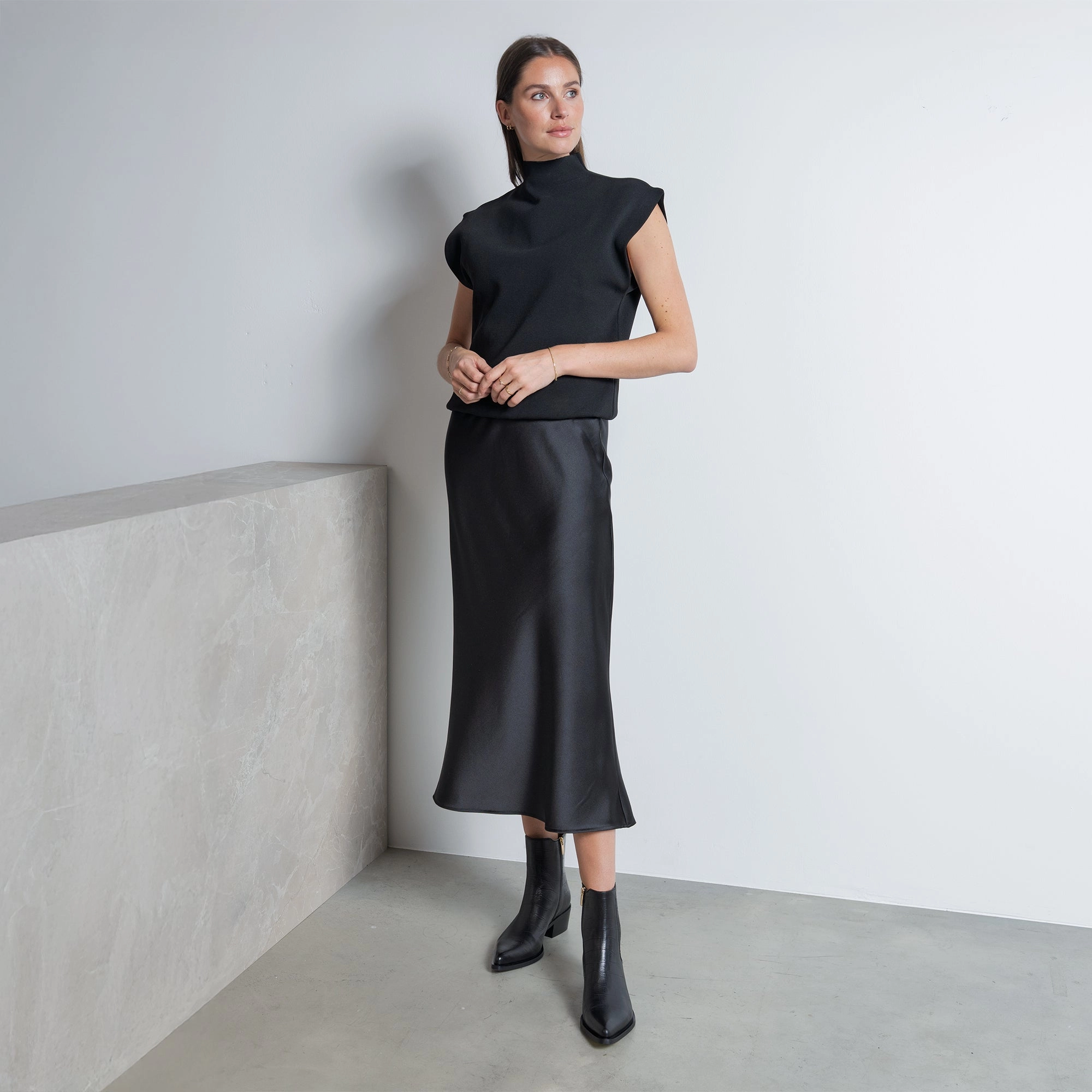 Impact-absorbing fit Vend?me Amandine croco black calfskin leather boots