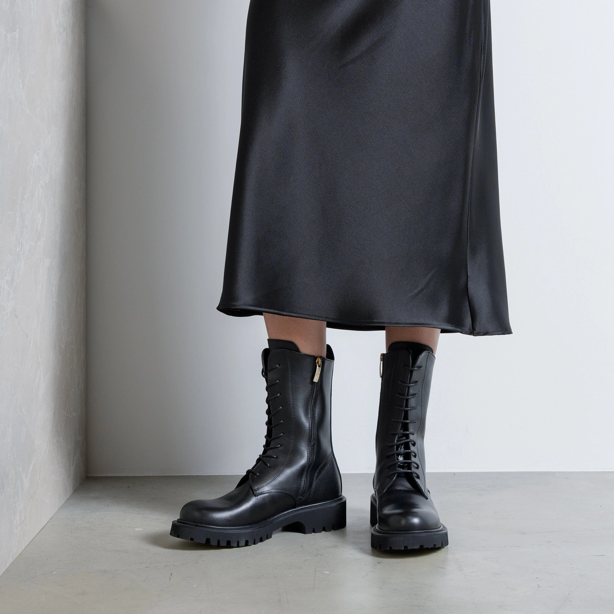 Vend?me Myrthe black calfskin leather lace up boots ventilation channels mountain climbers