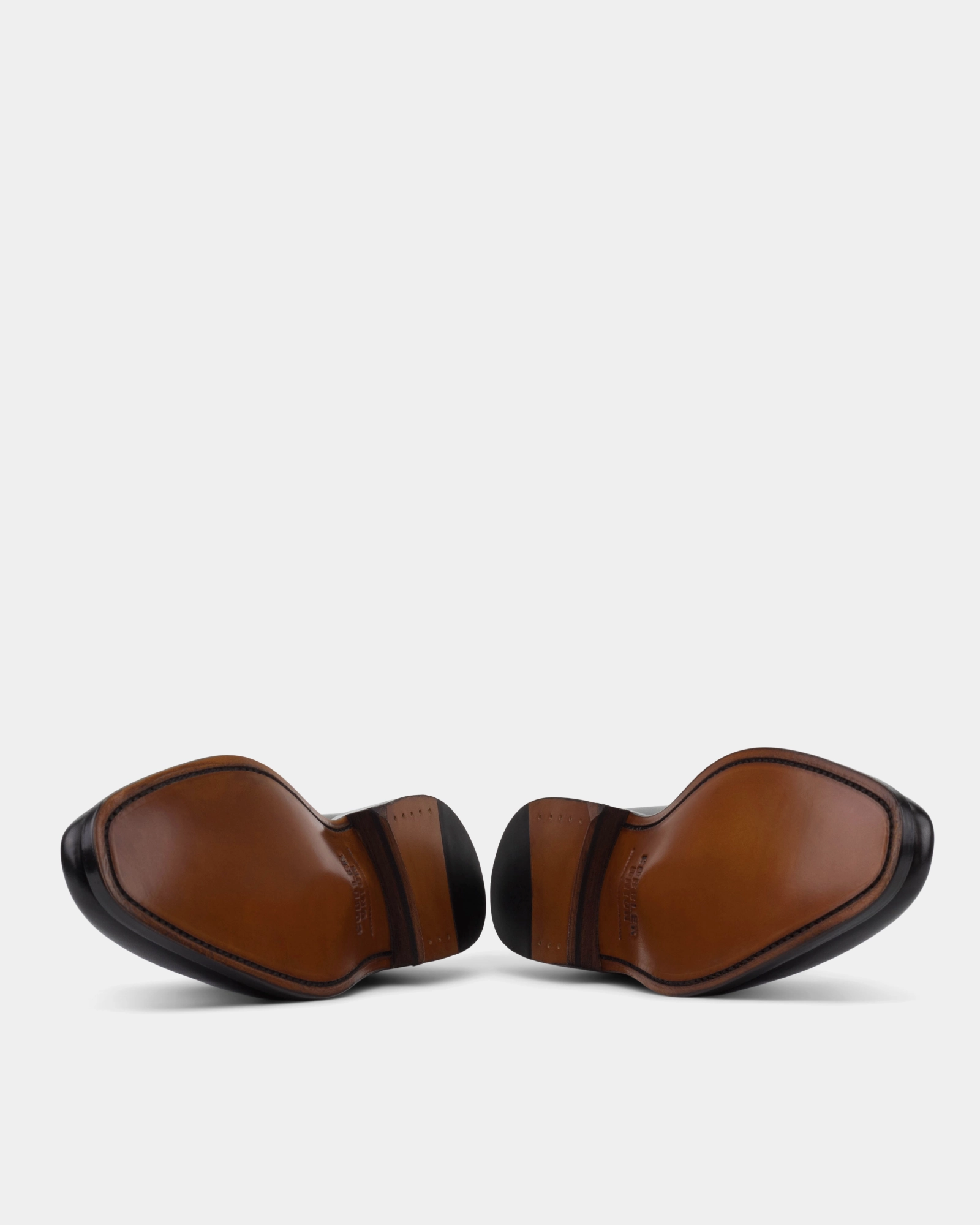 Date night Vincent Black Calf Wholecut in 722