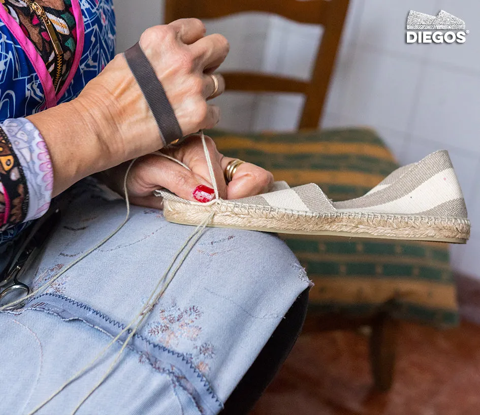 Wide grey stripes espadrilles