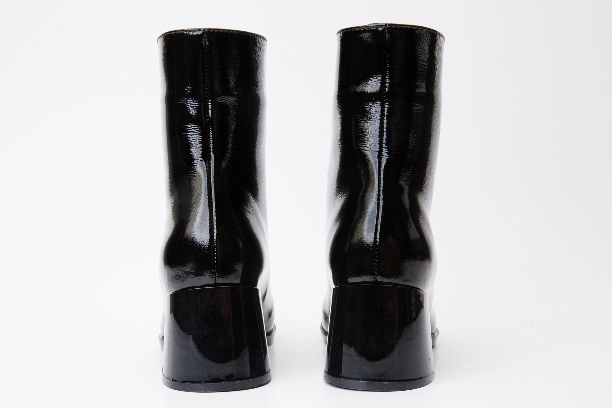 The Tackle Black Patent Leather Block Heel Women Boot Olive Tone Breathable Weekend Wanderer