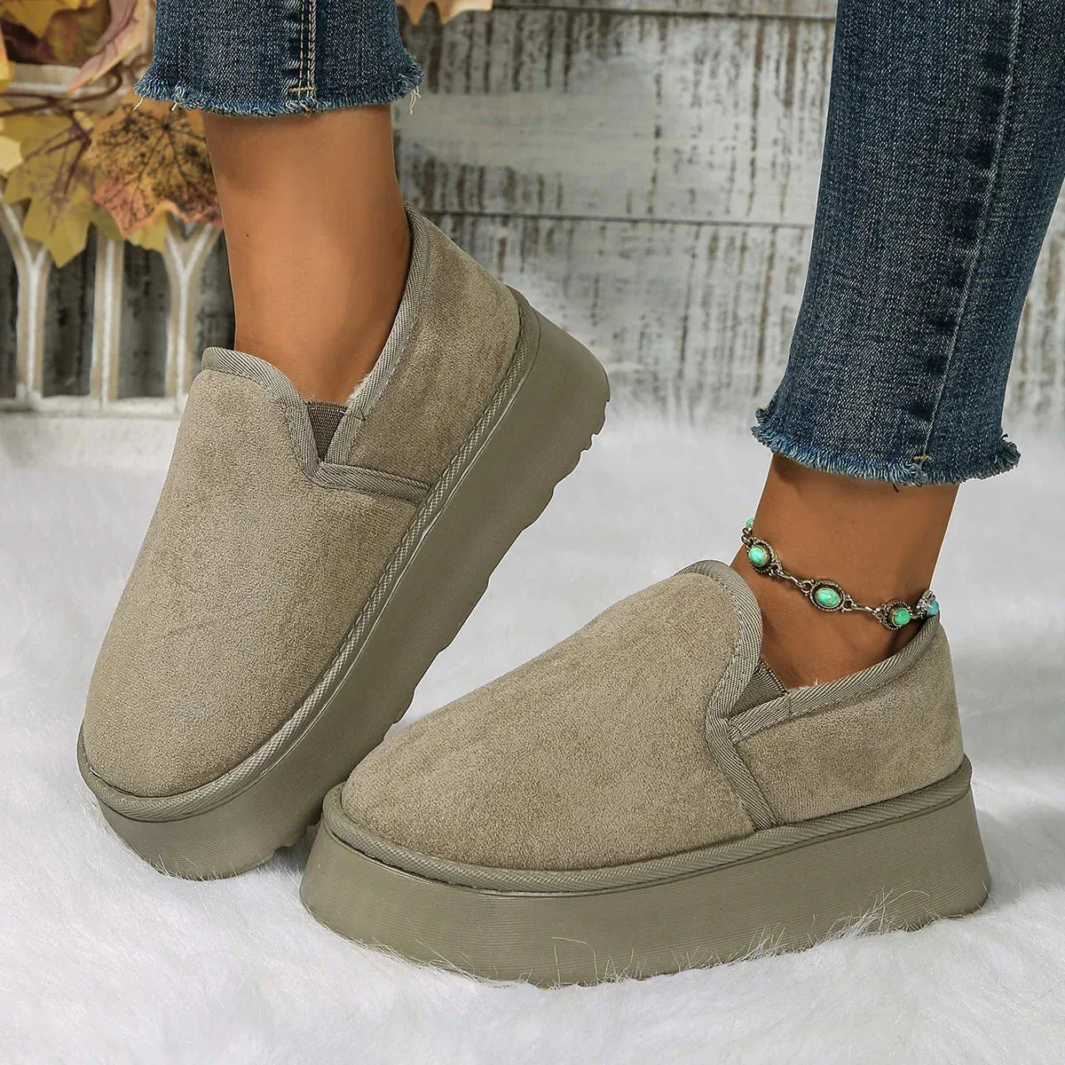 Women Snow Boots New Winter Vintage Boots Women Household Anti-skid Plush Comfortable Outdoors Thick Bottom Windbreak Warm Boots