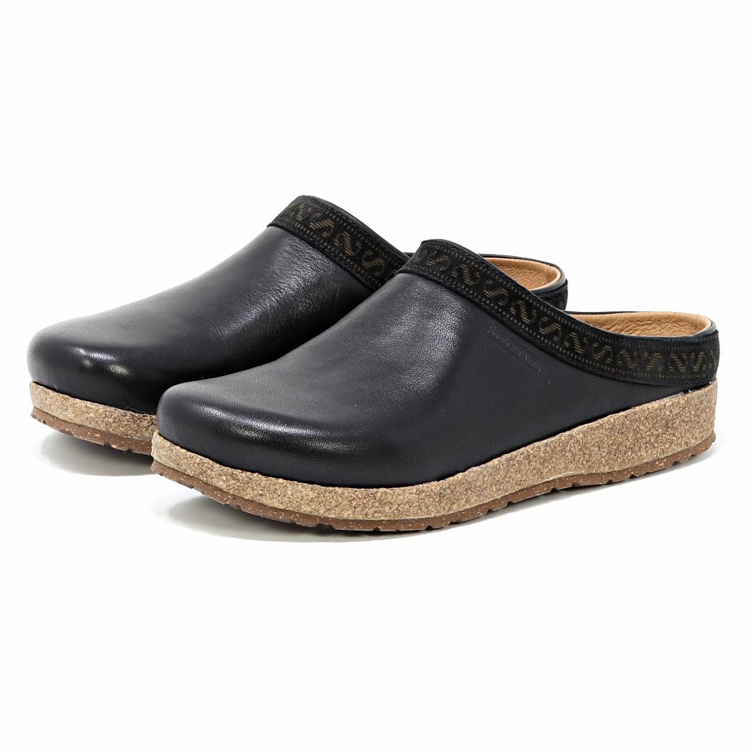 narrow-fit skiers - specific features Women's Graz Leather Clog