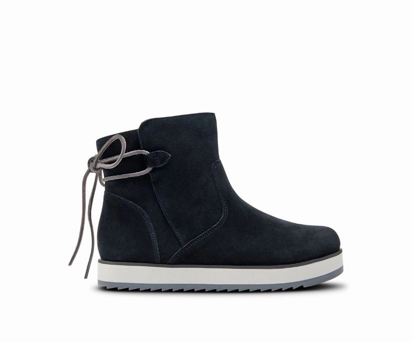 modern user Sustainable Manufacturing Women's Juno Bluff Polar Waterproof Boot