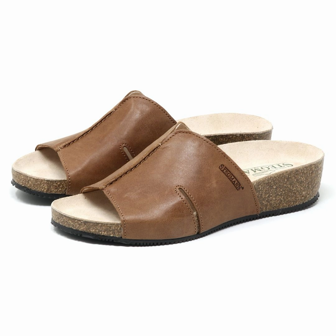 Work Light Low Profile Silhouette Women's Layna Leather Wedge Sandal