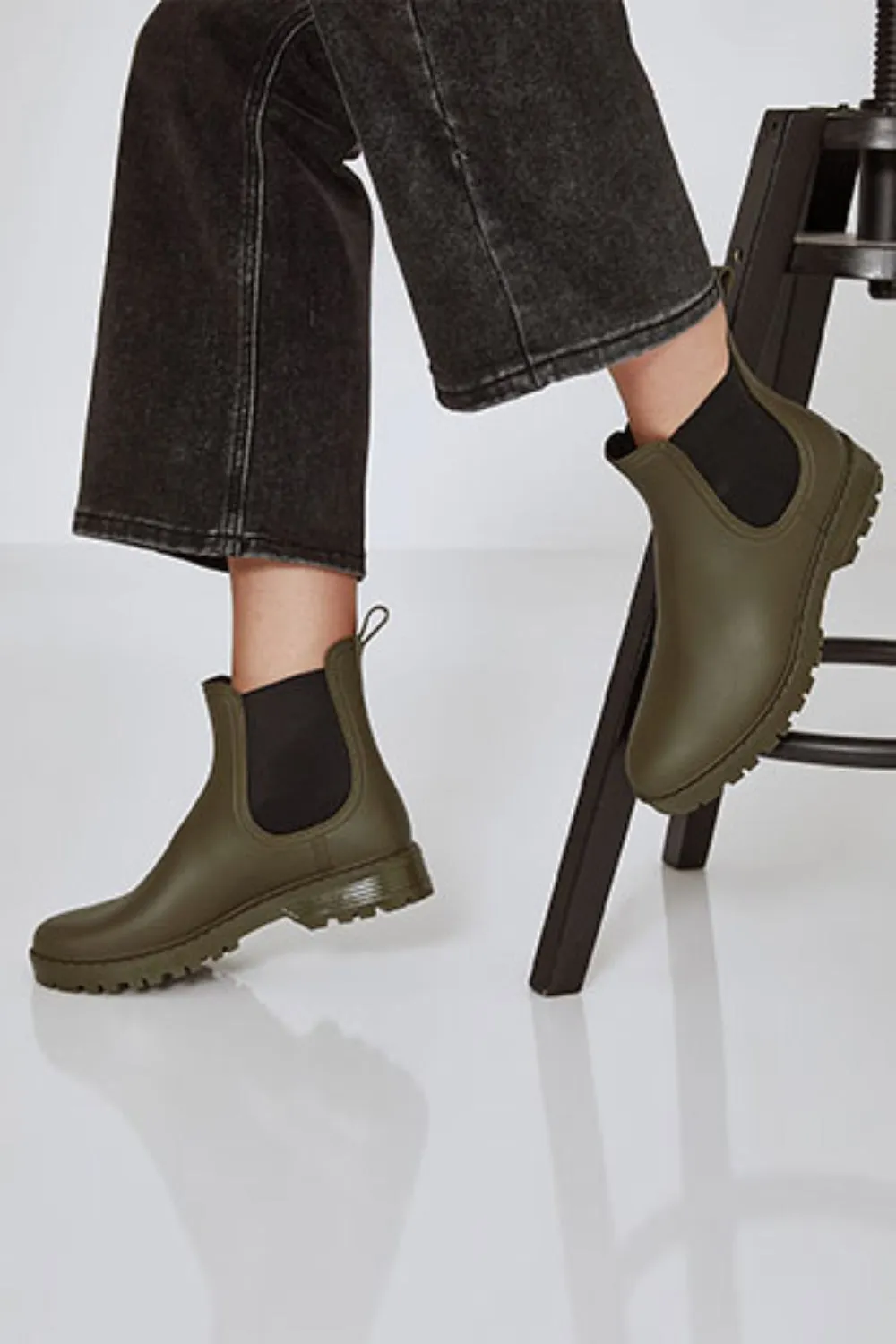 WOMENS GREEN SLIP ON RAIN BOOTS SHOES