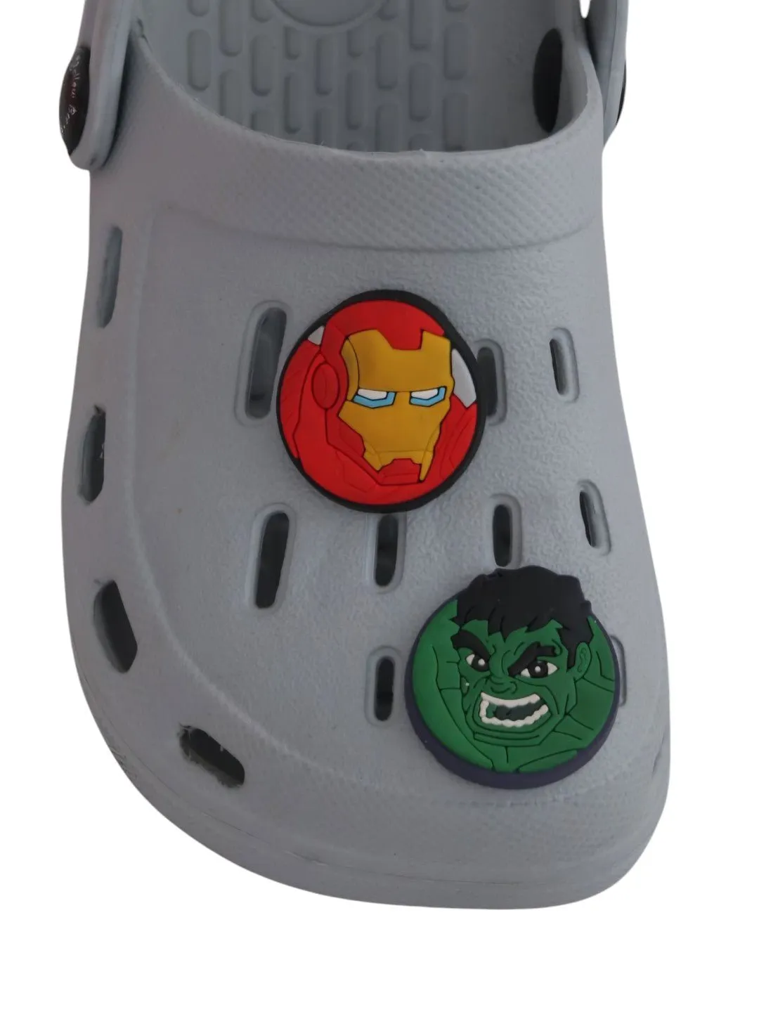 Yellow Bee Boys’ Marvel Avengers Clogs with Iron Man, Hulk & Captain America Charms– Grey
